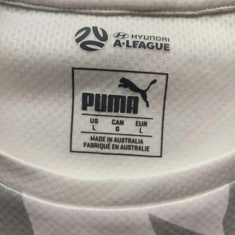 Puma Melbourne City 2019-20 Puma home football jersey size L Size US L / EU 52-54 / 3 - 5 Thumbnail
