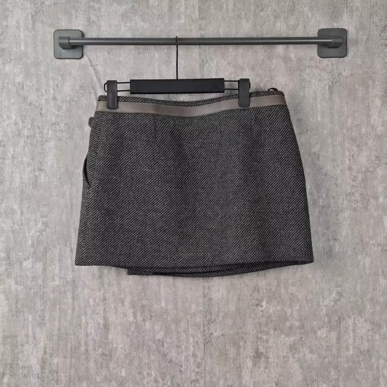 Gucci Gucci Skirt Size 26" / US 2 / IT 38 - 2 Thumbnail