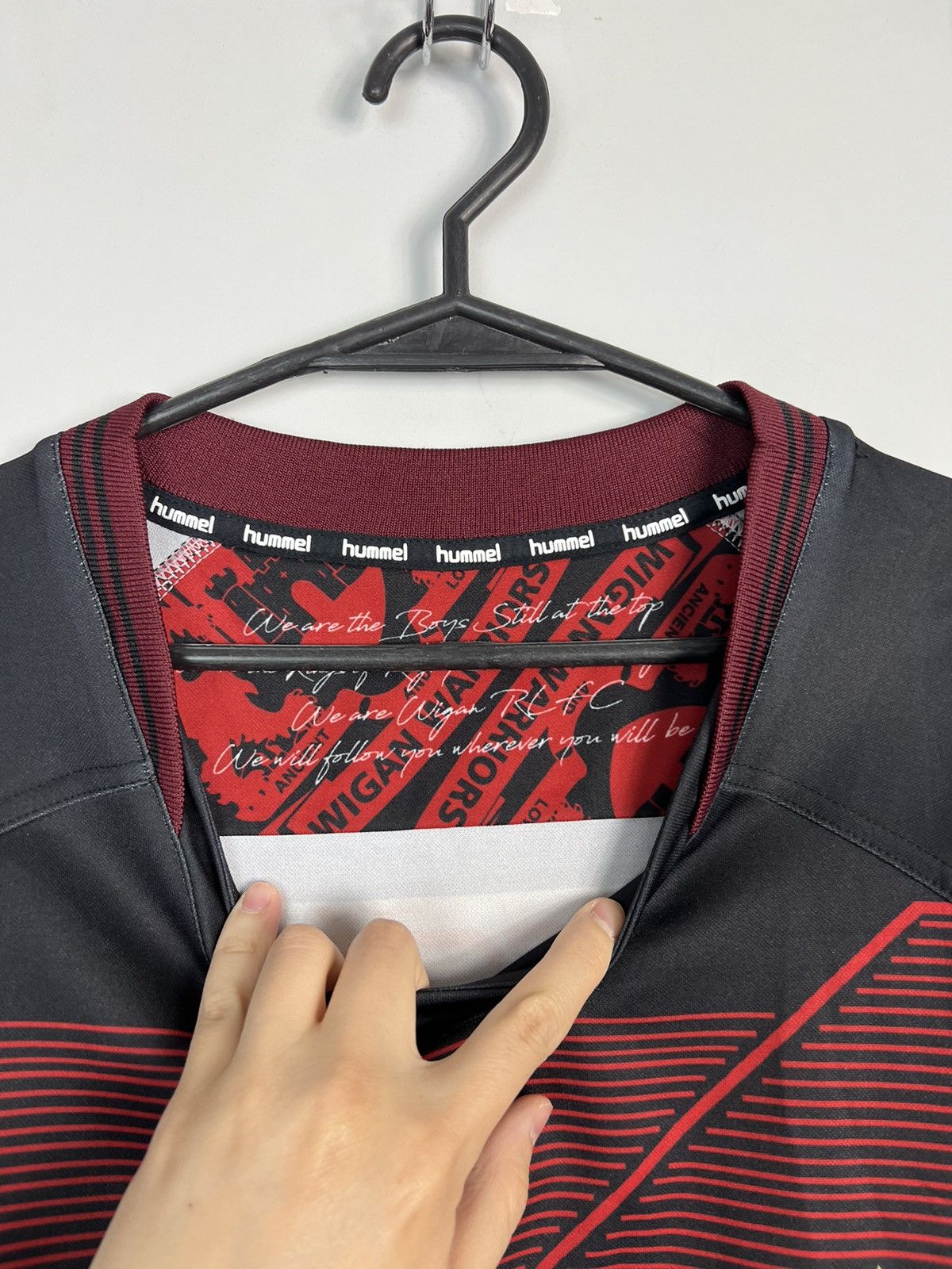 Hummel Wigan Warriors Away Rugby 2020 XL Hummel Camiseta England Size US XL / EU 56 / 4 - 3 Thumbnail