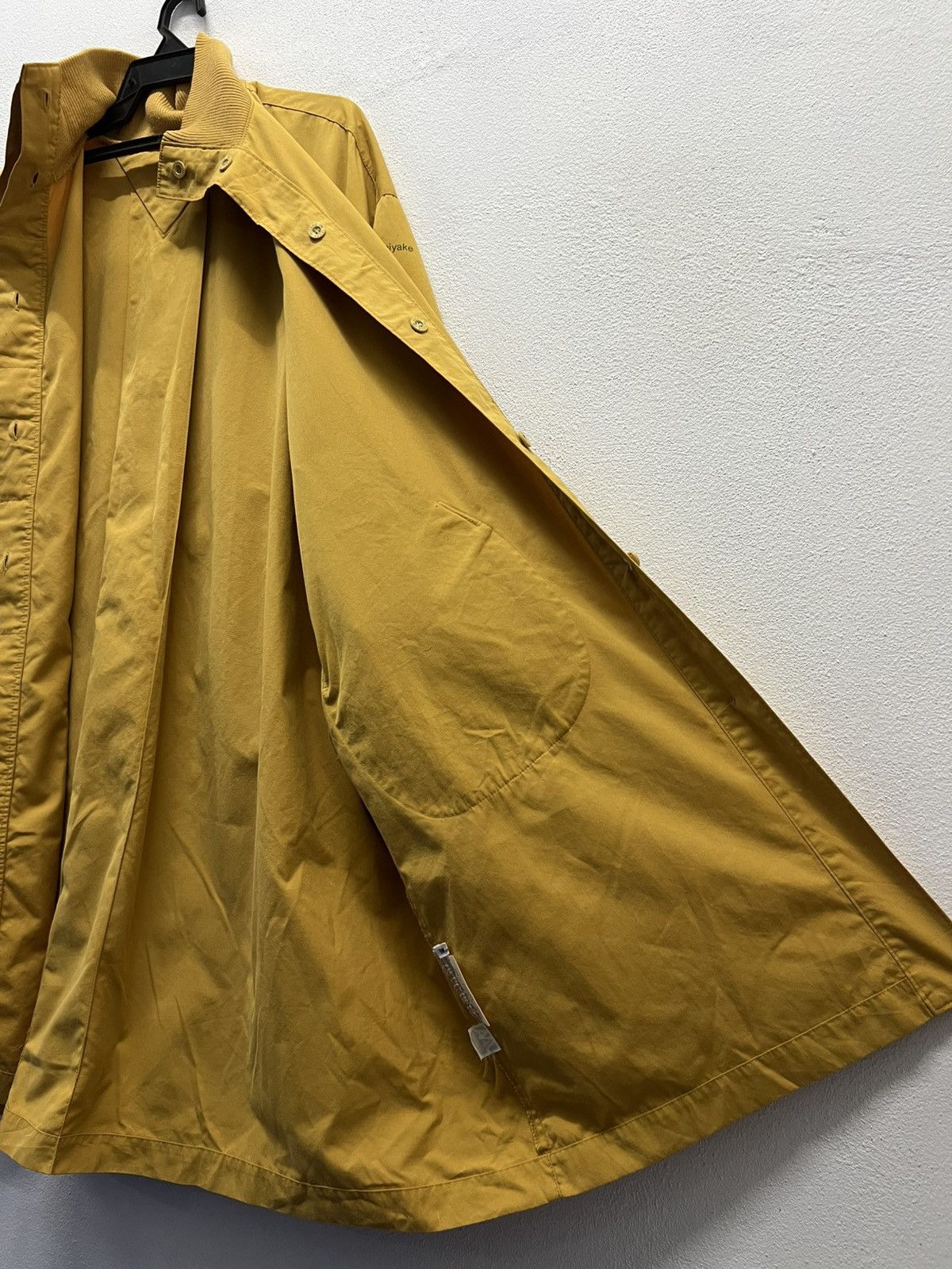 Issey Miyake × Japanese Brand × Vintage Vintage Issey Miyake Yellow Coat Rare ELK Label Size US XL / EU 56 / 4 - 13 Thumbnail