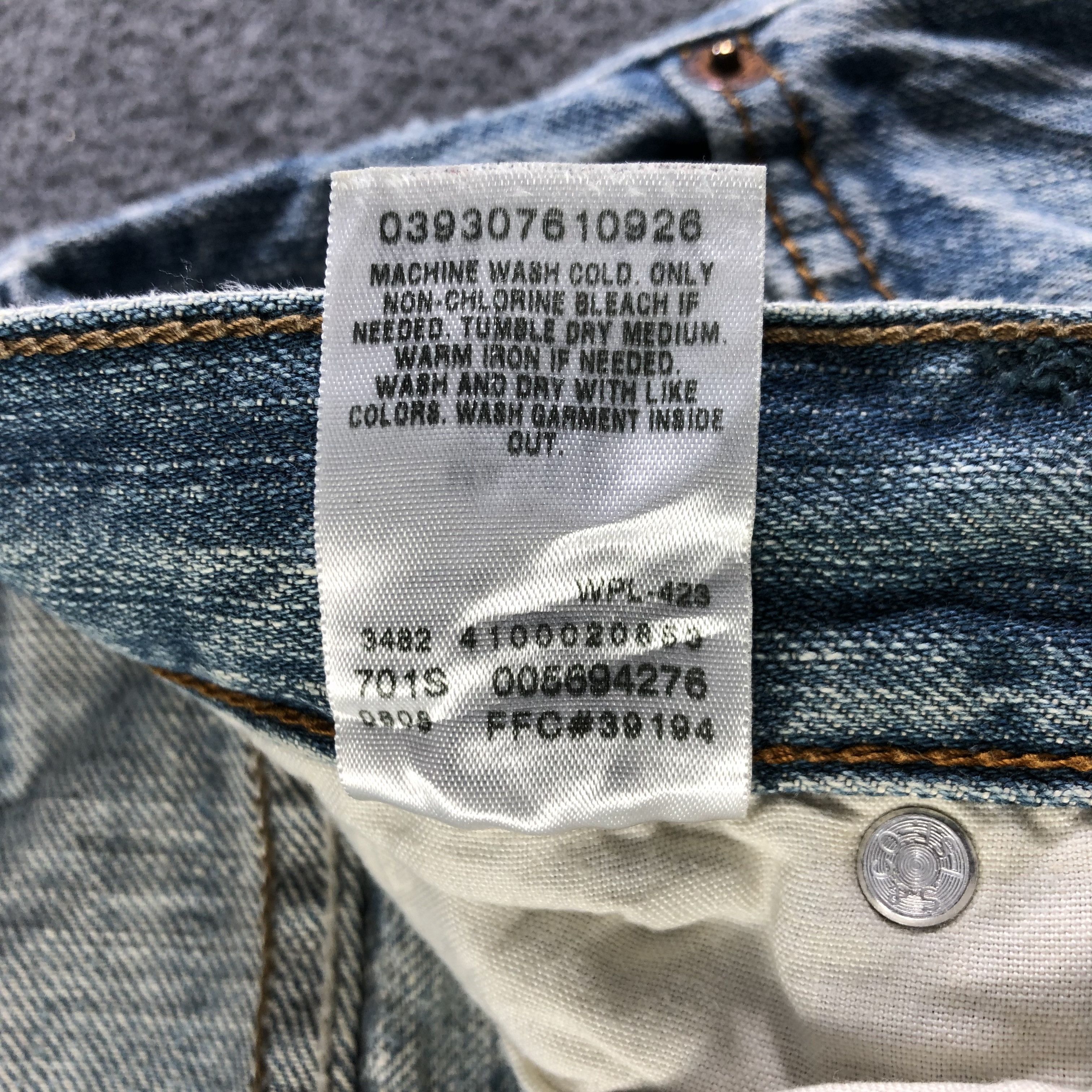 Levi's Vintage Levis 569 Jeans-J4418 Size US 35 - 14 Thumbnail