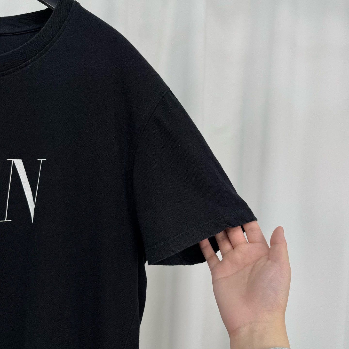 Valentino Valentino Printed Letter Short-Sleeve Size US M / EU 48-50 / 2 - 4 Thumbnail