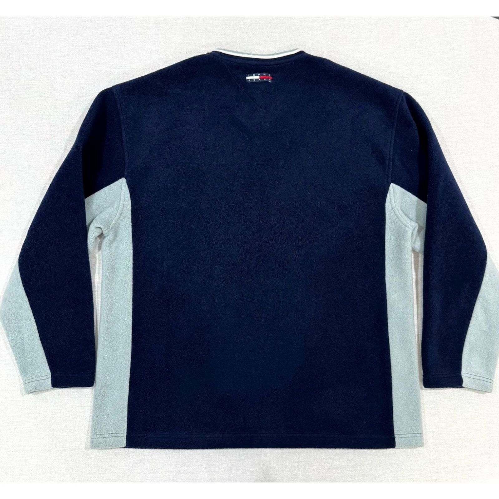 Tommy Hilfiger VINTAGE Tommy Hilfiger Sweatshirt Pullover Blue XL Mens Crew Neck Logo 90s Fashion Streetwear Size US XL / EU 56 / 4 - 3 Thumbnail