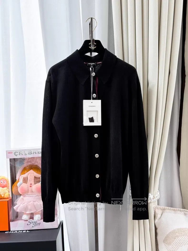 Chanel Chanel Black color-blocked long-sleeved knitted cardigan c Size XS / US 0-2 / IT 36-38 - 1 Thumbnail
