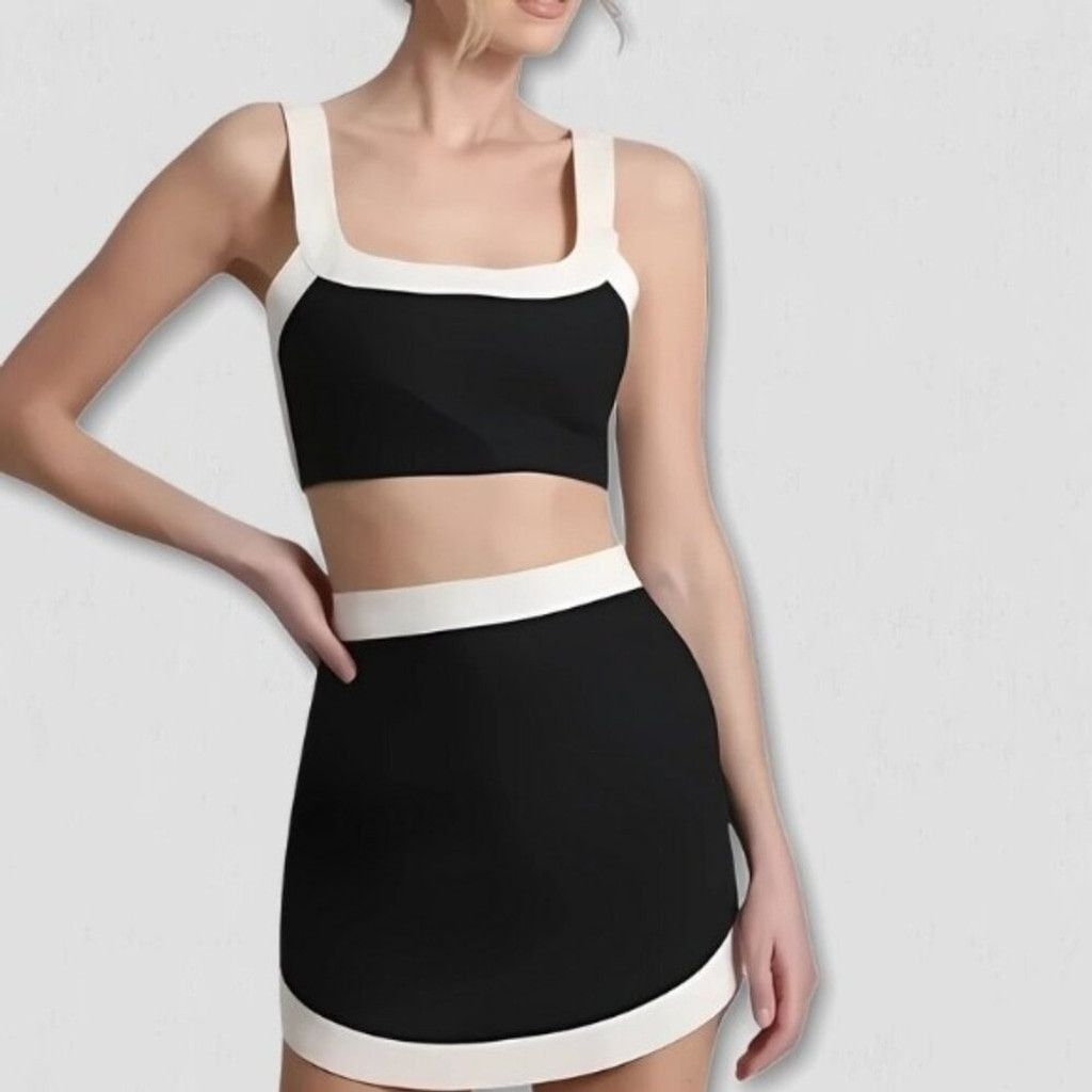 7 For All Mankind Colorblock Cropped Top Square Neckline Black/White sz XS Size XS / US 0-2 / IT 36-38 - 1 Thumbnail