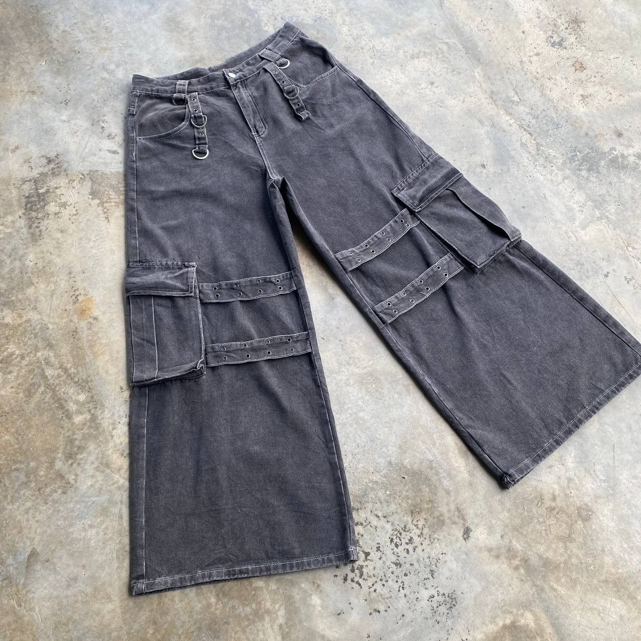 JNCO × Tripp NYC × Vintage ROMWE SUPER BAGGY RAVER PANT DENIM CARGO FADED BLACK Size US 32 / EU 48 - 2 Thumbnail