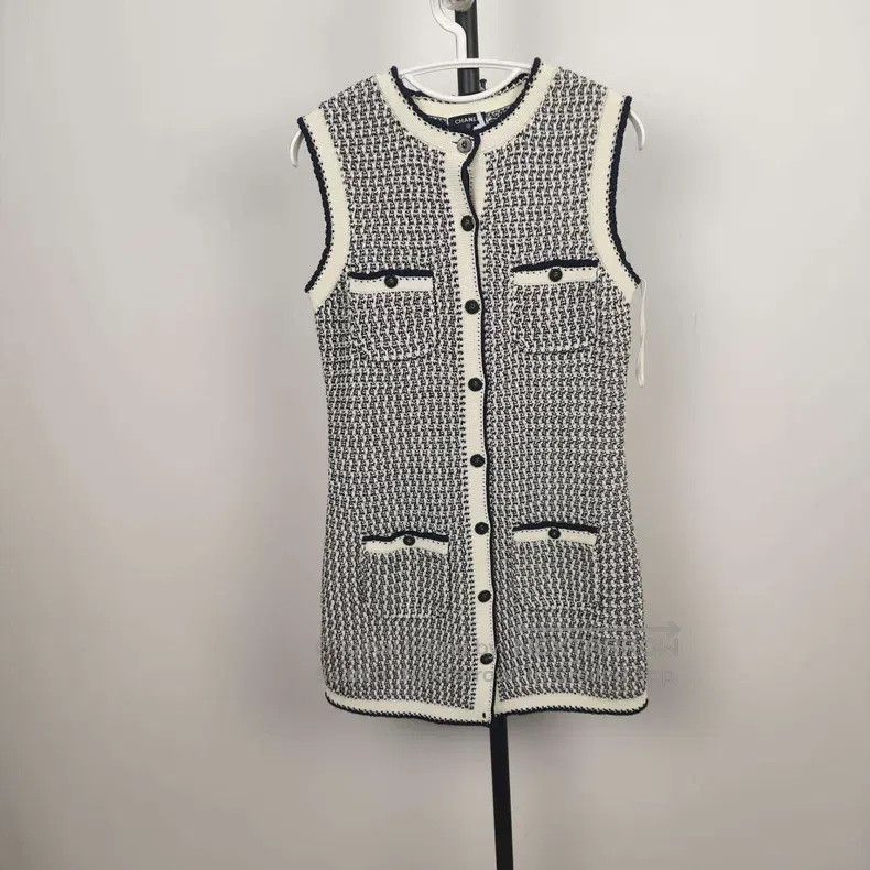 Chanel Chanel Vest dress Size XS / US 0-2 / IT 36-38 - 1 Thumbnail
