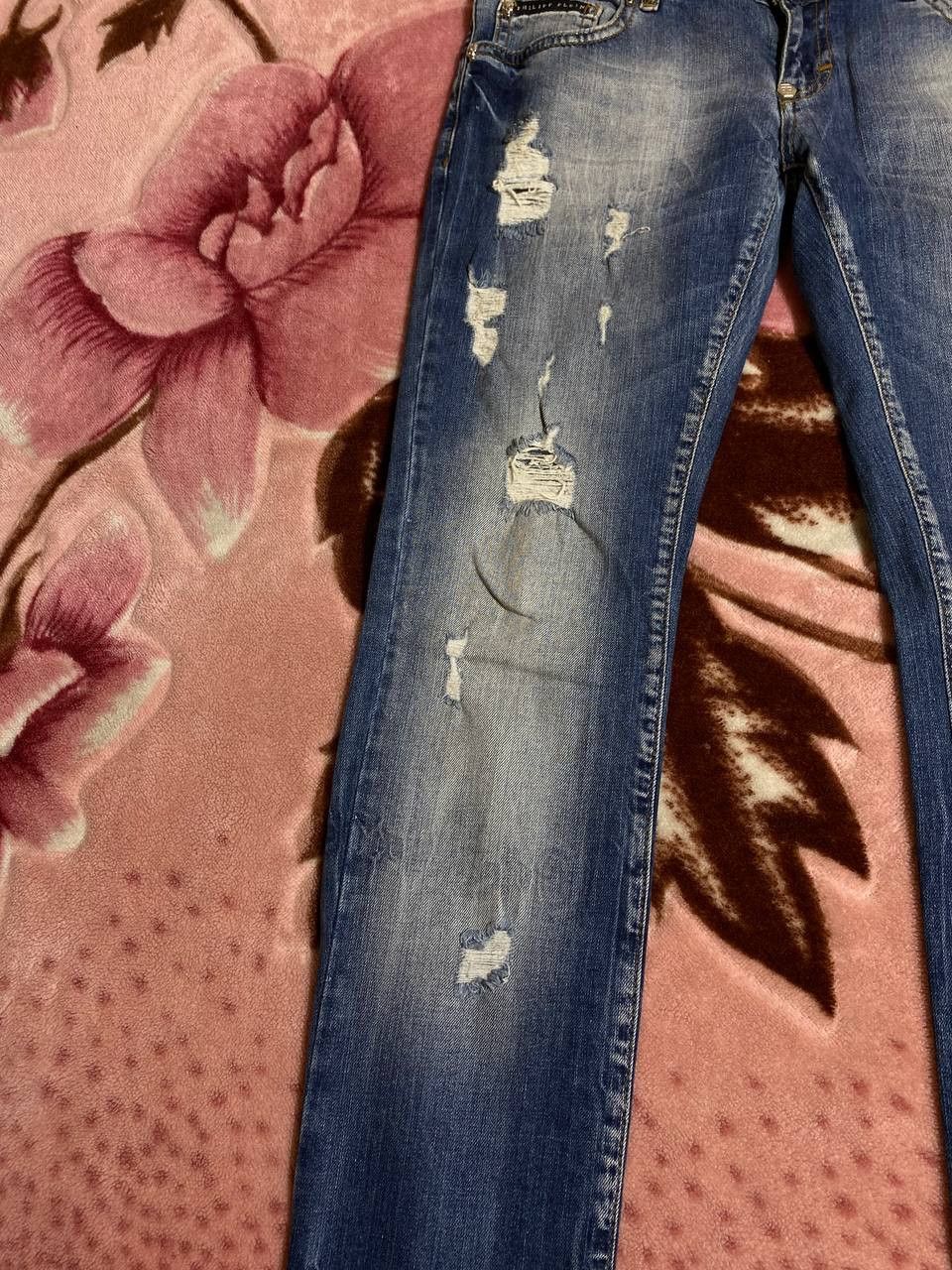 Philipp Plein Philipp Plein Rhinestone stonewashed straight-leg jeans Size US 28 / EU 44 - 5 Thumbnail