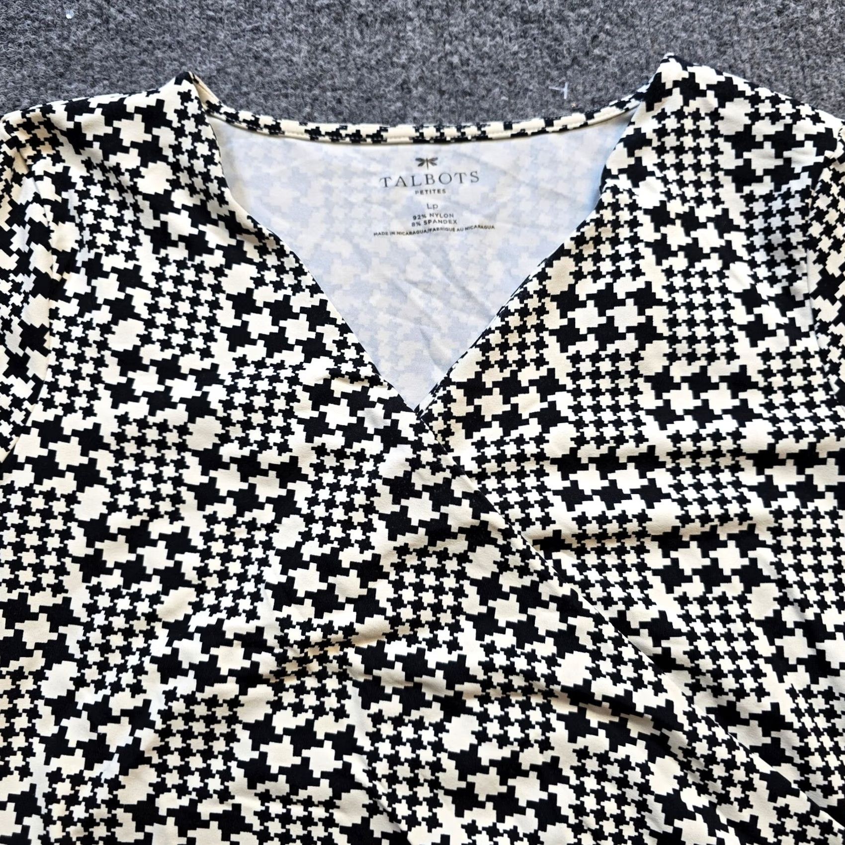 Talbots Talbots Shirt Women Large Petite Black Houndstooth Stretchy Faux Wrap V Neck 3/4 Sleeve PullOver Knit Blouse Casual Business Mens Womens Girls Boys Size L / US 10 / IT 46 - 2 Thumbnail