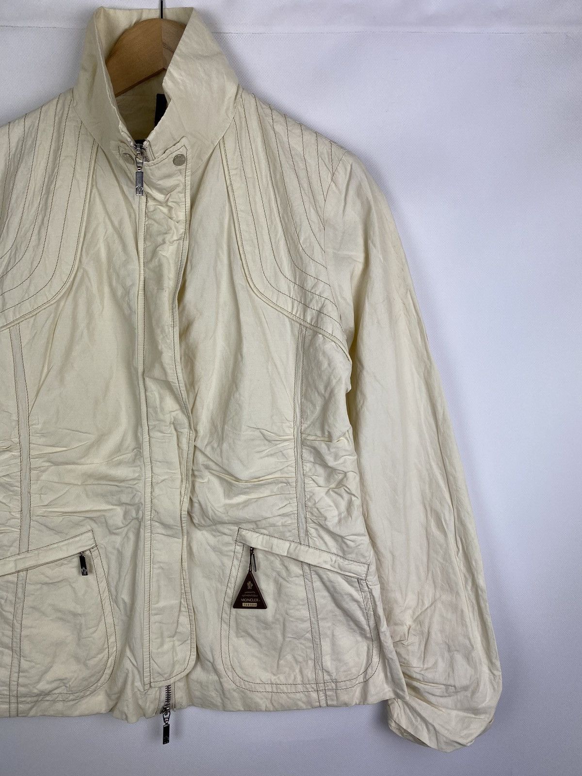 Moncler Moncler vintage ladies full zip jacket size 3 beige Size S / US 4 / IT 40 - 3 Thumbnail