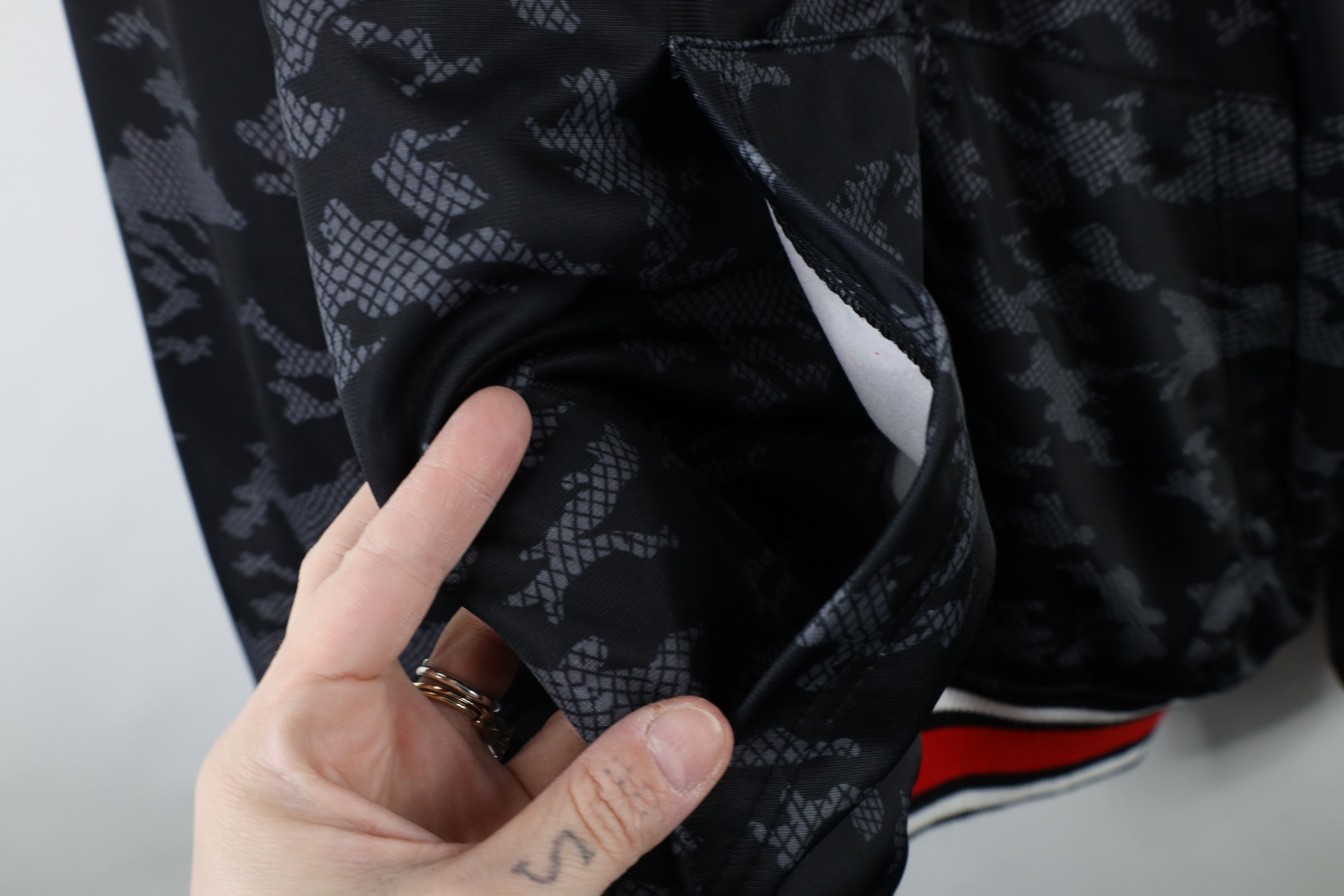 Vintage Vintage NHL Reversible Camouflage Detroit Red Wings Hoodie Size US XL / EU 56 / 4 - 5 Thumbnail