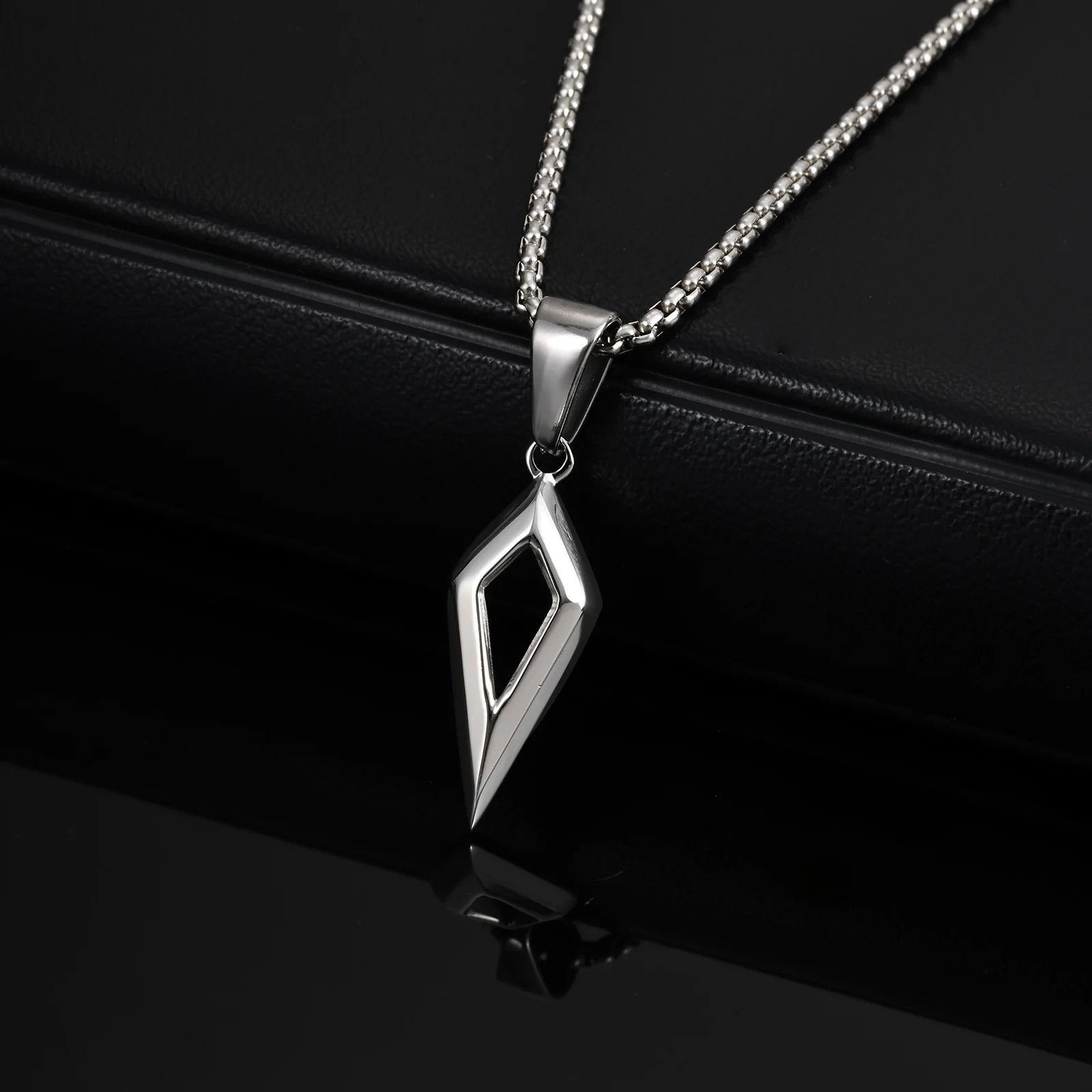 Jewelry Four Pointed Star Collar Necklace Size ONE SIZE - 4 Thumbnail