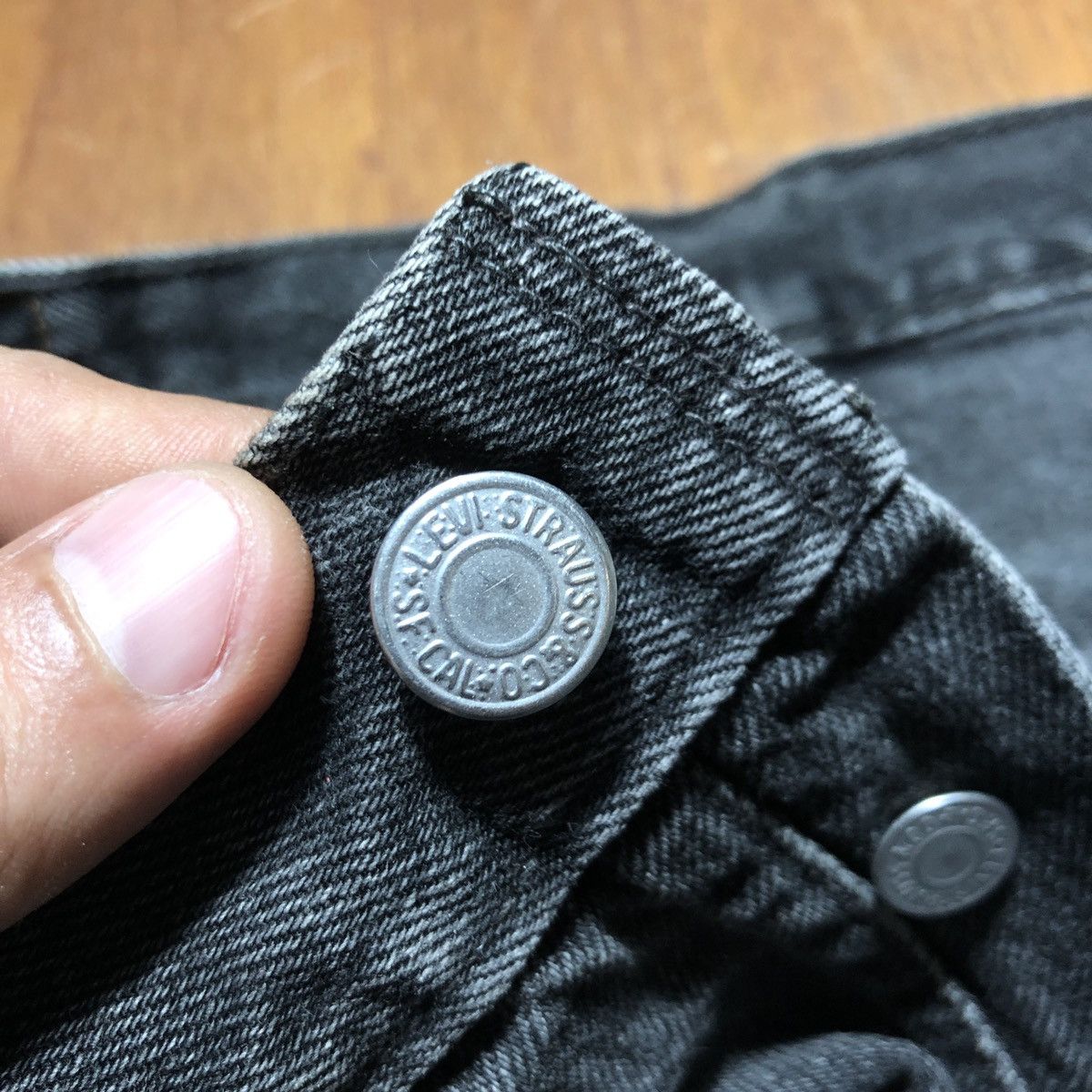 Levi's Vintage Levis 501 Super Black 1995 Size US 36 / EU 52 - 4 Thumbnail