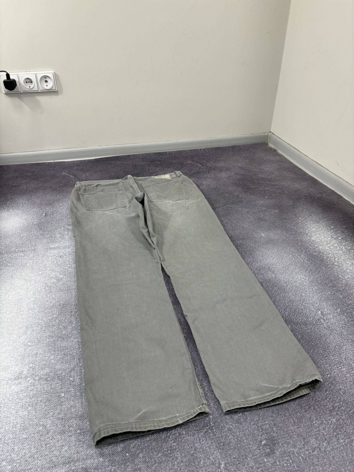 Polo Ralph Lauren Polo Ralph Lauren Men’s Gray Luxury Baggy Pants Jeans Size US 35 - 3 Thumbnail