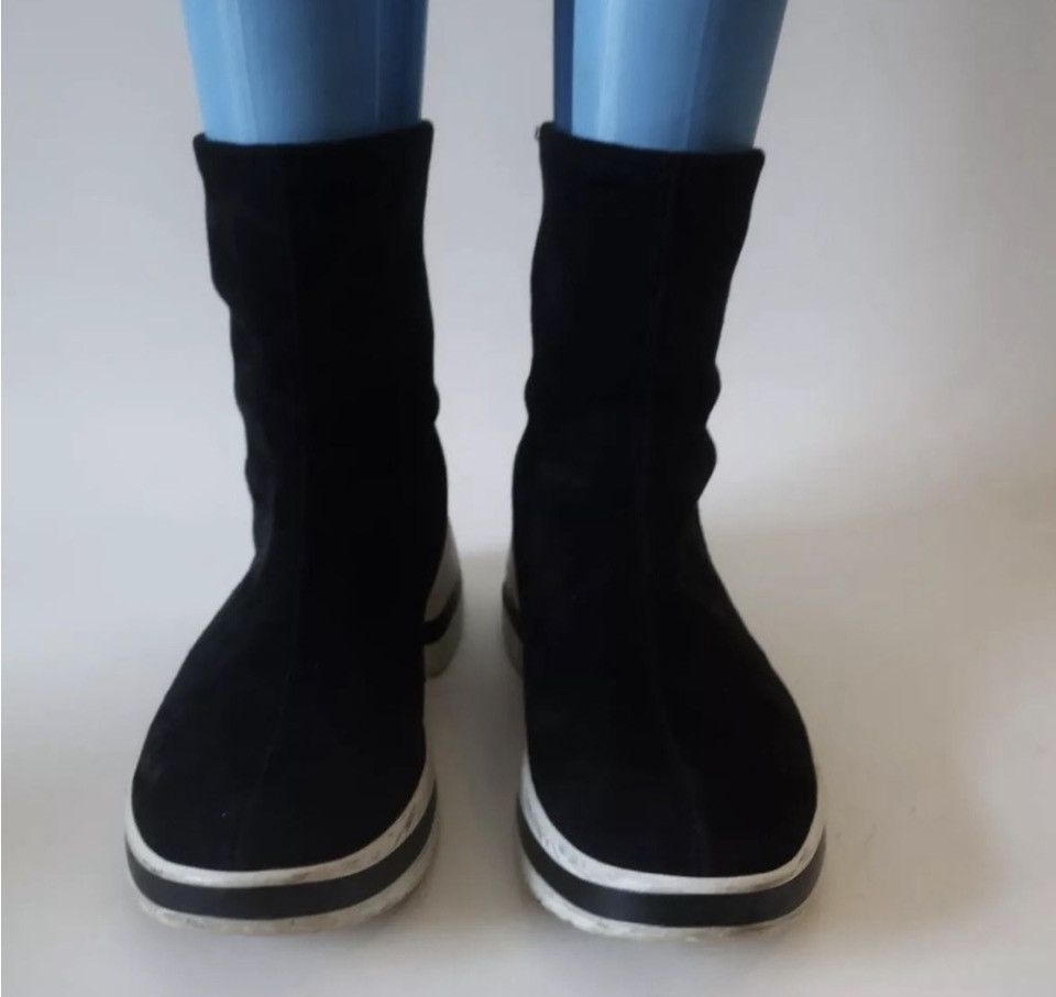 Stuart Weitzman STUART WEITZMAN SW612 BOOTIE SUEDE HIGH TOP SNEAKER SUEDE Size US 8.5 / IT 38.5 - 8 Thumbnail