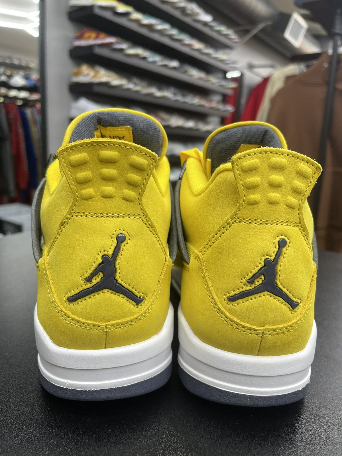 Size 9 - Jordan 4 Lightning (2021) Brand New