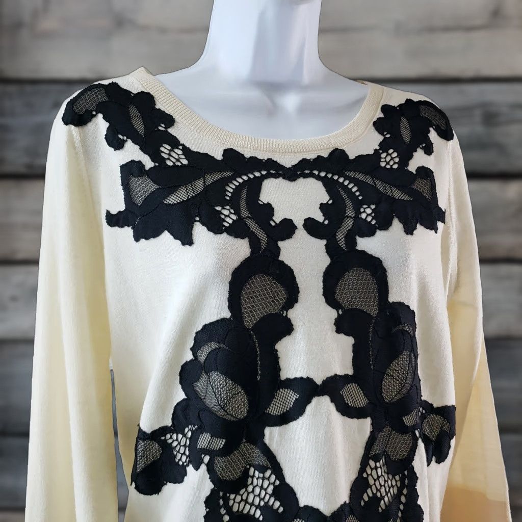 Diane von Furstenberg Diane von Furstenburg Womens Shara Applique Sweater Sz Large Ivory Wool Size L / US 10 / IT 46 - 1 Thumbnail