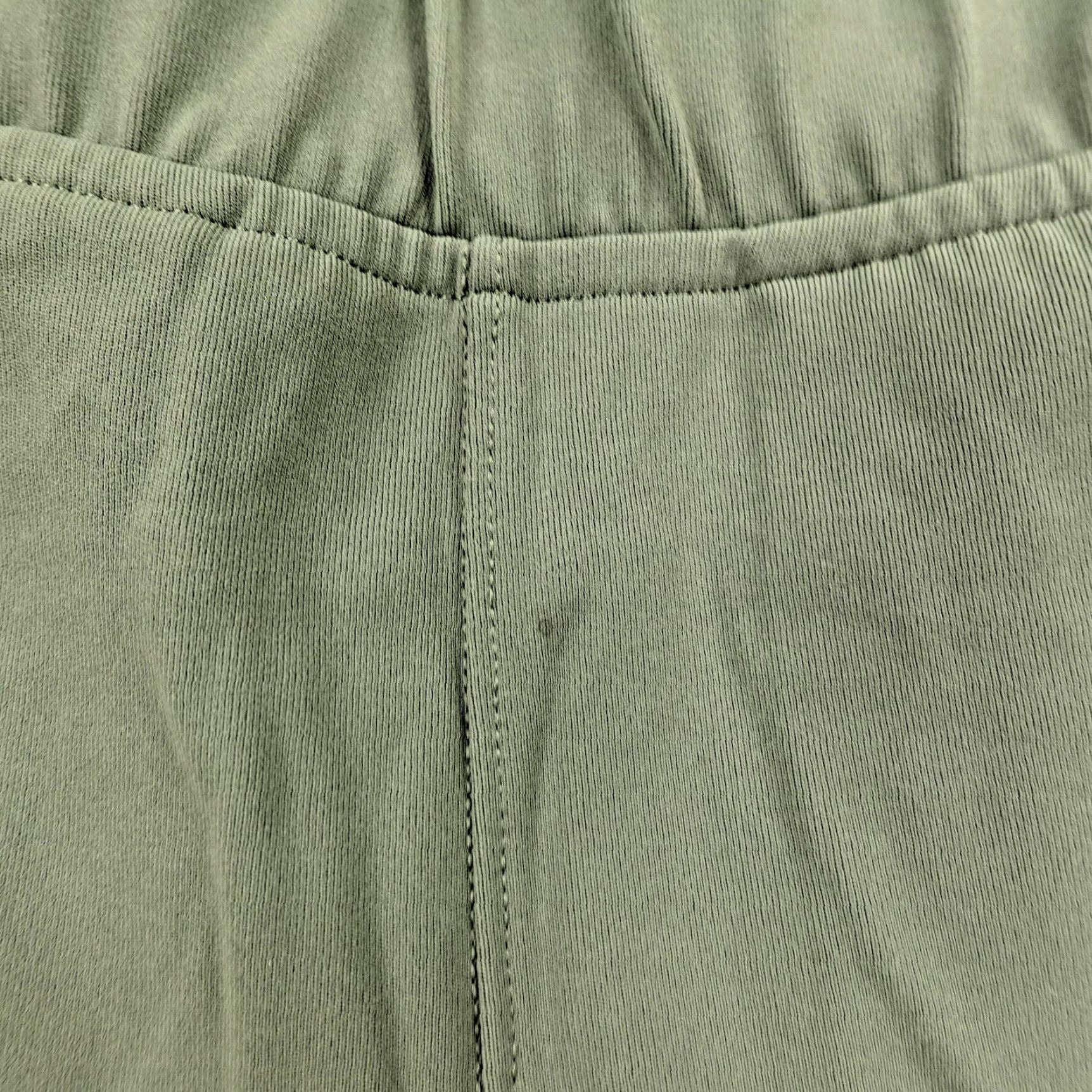 Lululemon Lululemon Pants Womens 6 Green Luxtreme Slim Fit Pull On Mid Rise Cropped Yoga Size 28" / US 6 / IT 42 - 4 Thumbnail