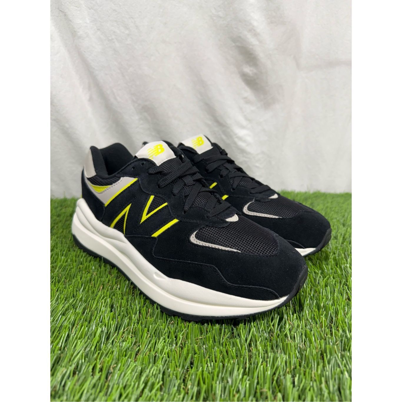 New Balance 11w - NEW New Balance 57/40 W5740HL1 5740 Black Oyster Neon Sneakers Shoe Size US 11 / IT 41 - 1 Thumbnail