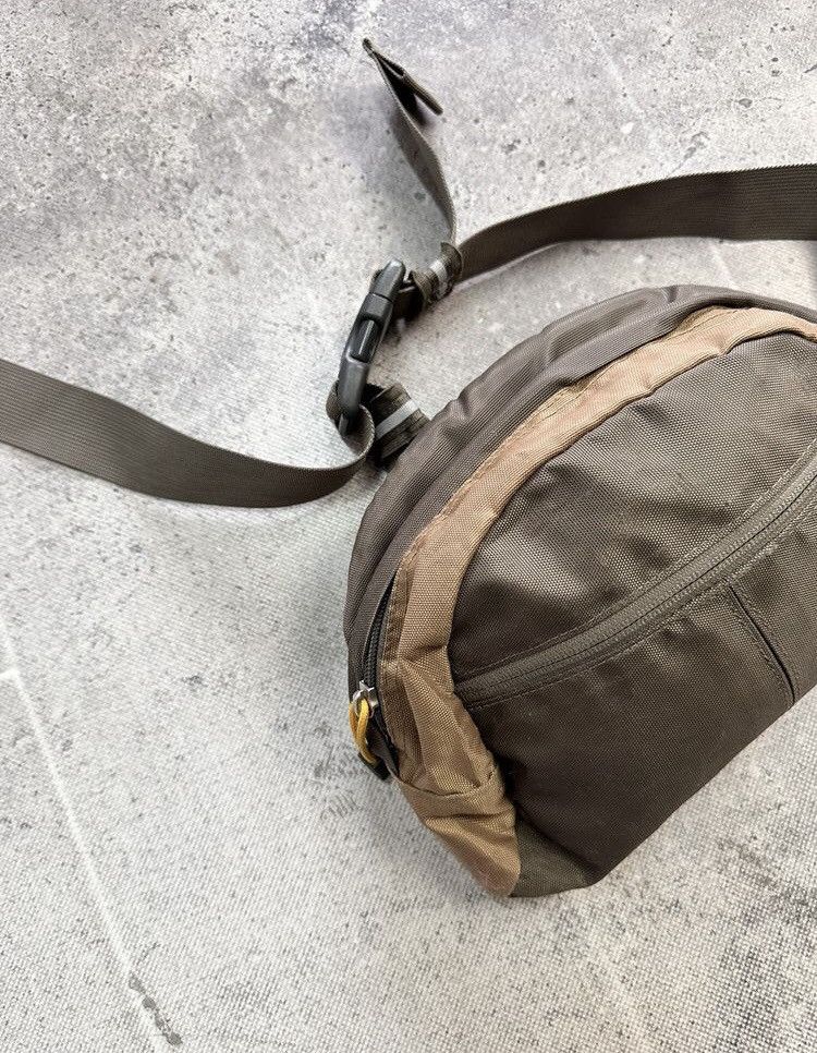 The North Face × Vintage The North Face TNF Bag Messenger Bag Nike Vintage Y2K Size ONE SIZE - 9 Thumbnail