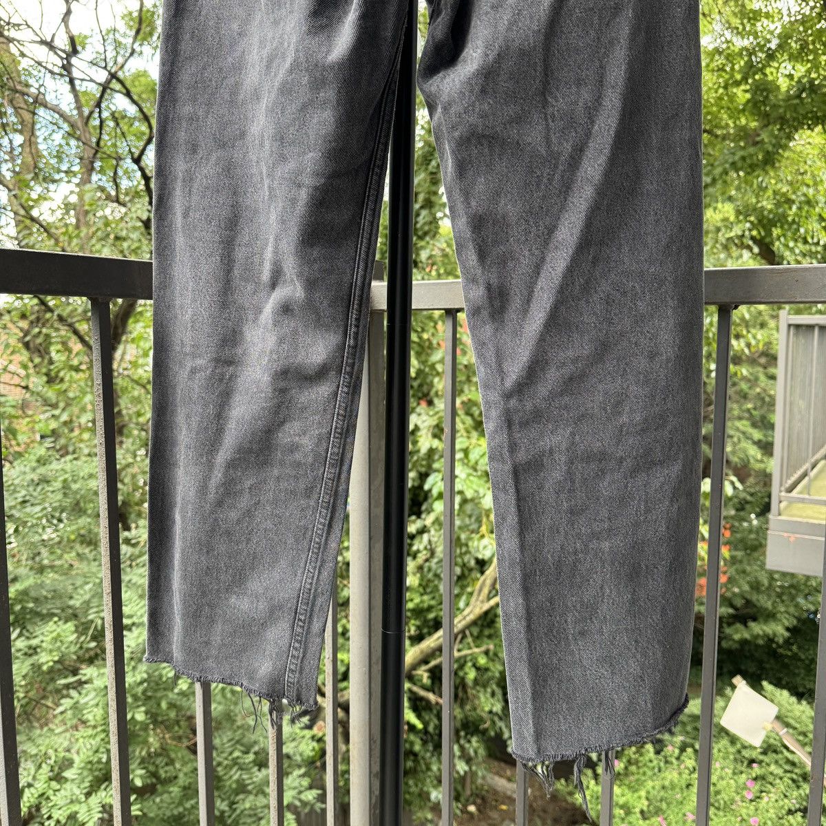 Vintage 90s Faded Black Levi's 501 Jeans ERD Grunge Chrome USA Size US 34 / EU 50 - 8 Thumbnail