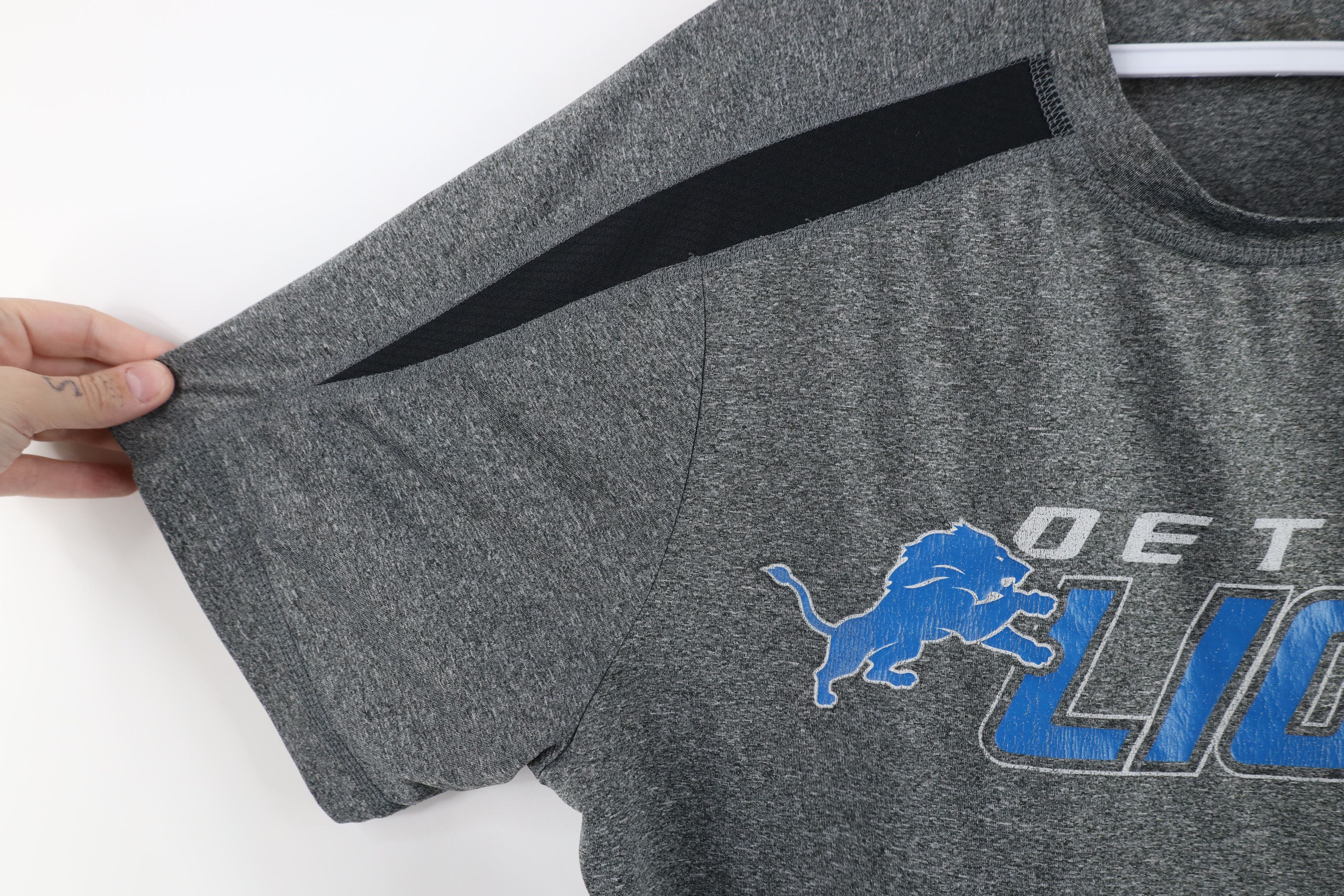 Vintage Vintage Y2K NFL Detroit Lions Football Short Sleeve T-Shirt Size US L / EU 52-54 / 3 - 8 Thumbnail