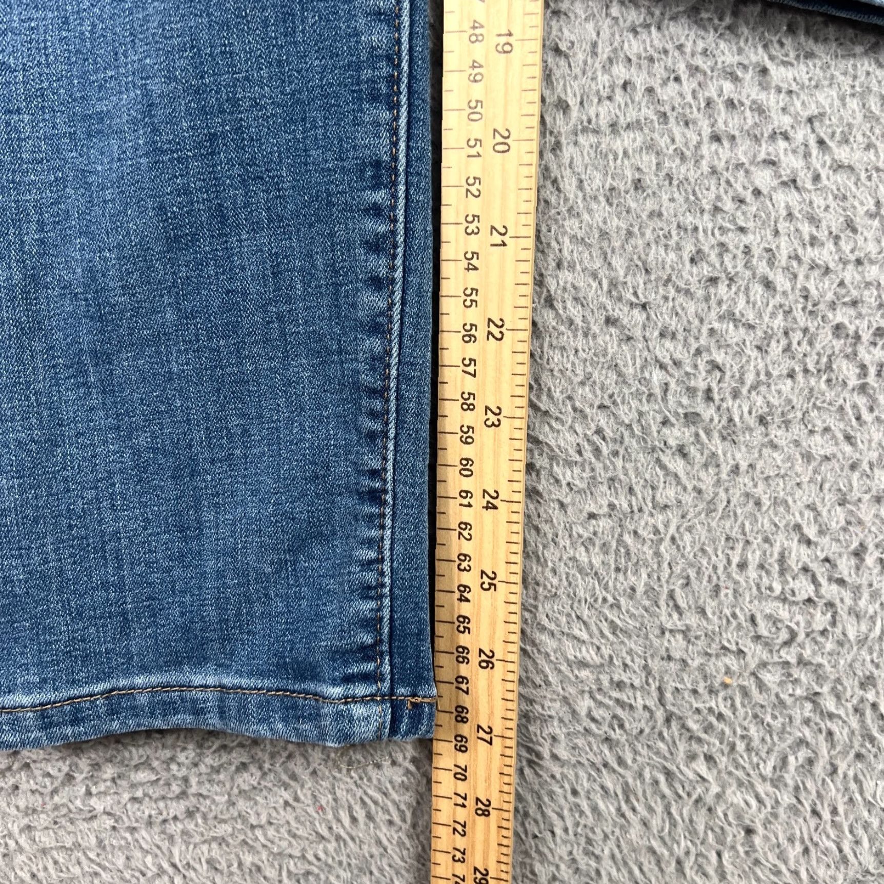 Levi's Levi's Boyfriend Jeans Womens 30 Medium Wash Blue Denim Ankle Relaxed Stretch Size 30" / US 8 / IT 44 - 3 Thumbnail