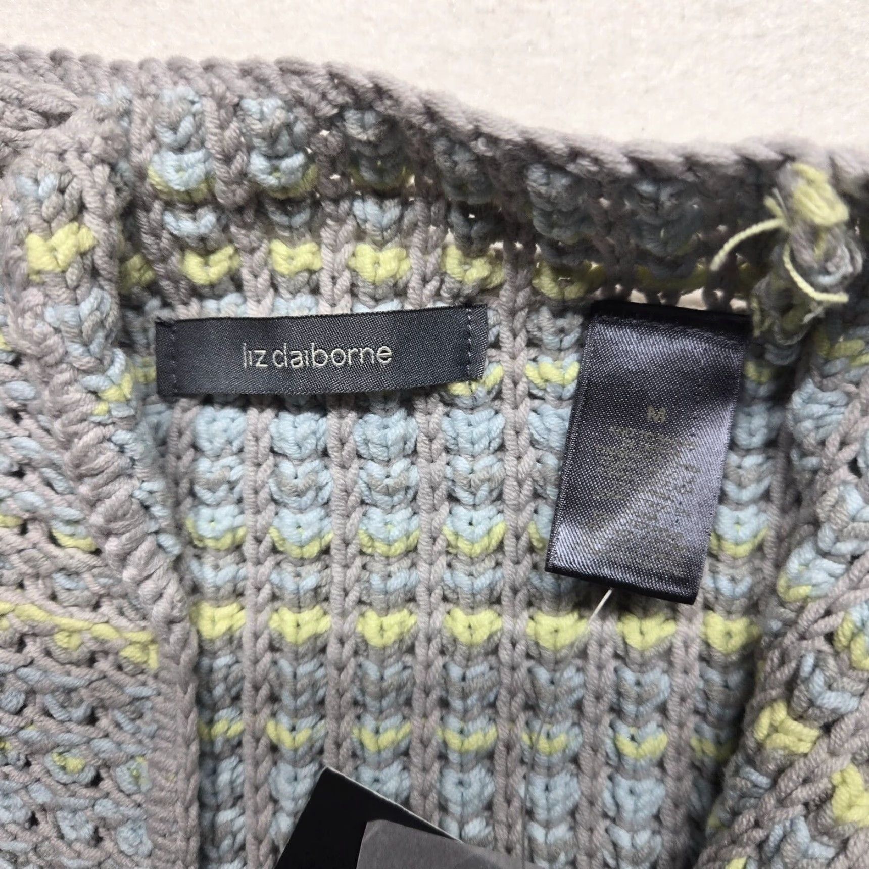 Liz Claiborne Liz Claiborne Sweater Shirt (Top) Long Sleeve M Gray Knit V-Neck Glitter - Classic Elegant Holiday Sparkle, Modern, All Seasons - Women, Regular Fit Size M / US 6-8 / IT 42-44 - 3 Thumbnail