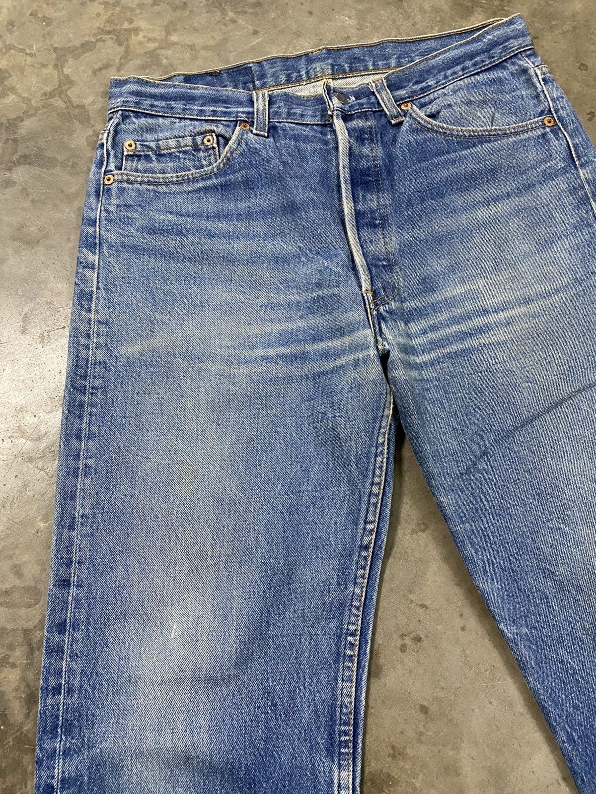 Levi's Vintage 80s Levis 501xx Stone Wash Blue Made in USA @285 Size US 32 / EU 48 - 3 Thumbnail