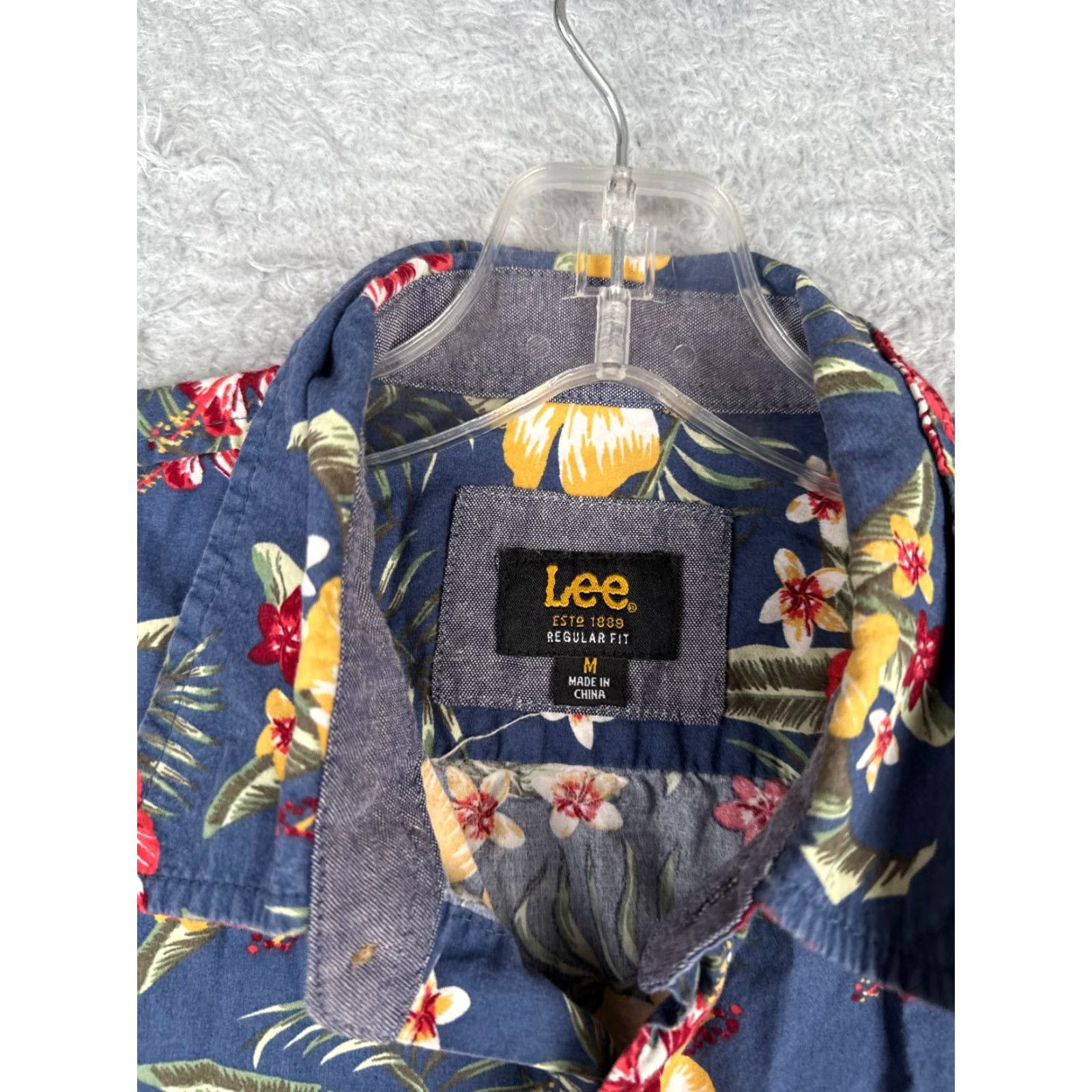 Lee Lee Shirt Men M Blue Floral Hibiscus Button-Up 100% Cotton Hawaiian Aloha Beach Vacation Resort Mens Size US M / EU 48-50 / 2 - 7 Thumbnail