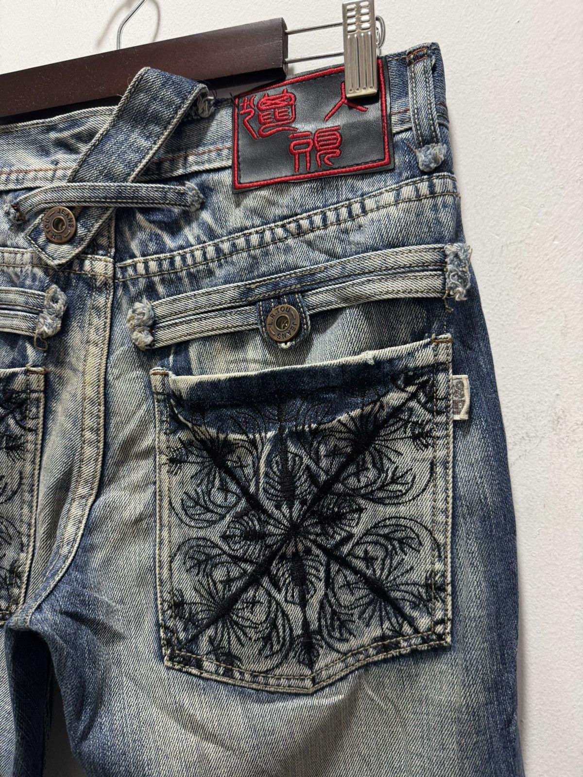 Japanese Brand JAPANESE STYLE LIE REN TOU VERY RARE DESIGN DISTRESSED DENIM Size US 28 / EU 44 - 3 Thumbnail