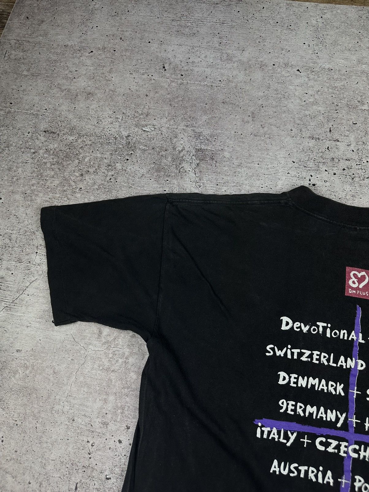 Band Tees 1993 Depeche Mode Vintage Crew Neck Tour Tee Size US XL / EU 56 / 4 - 19 Thumbnail