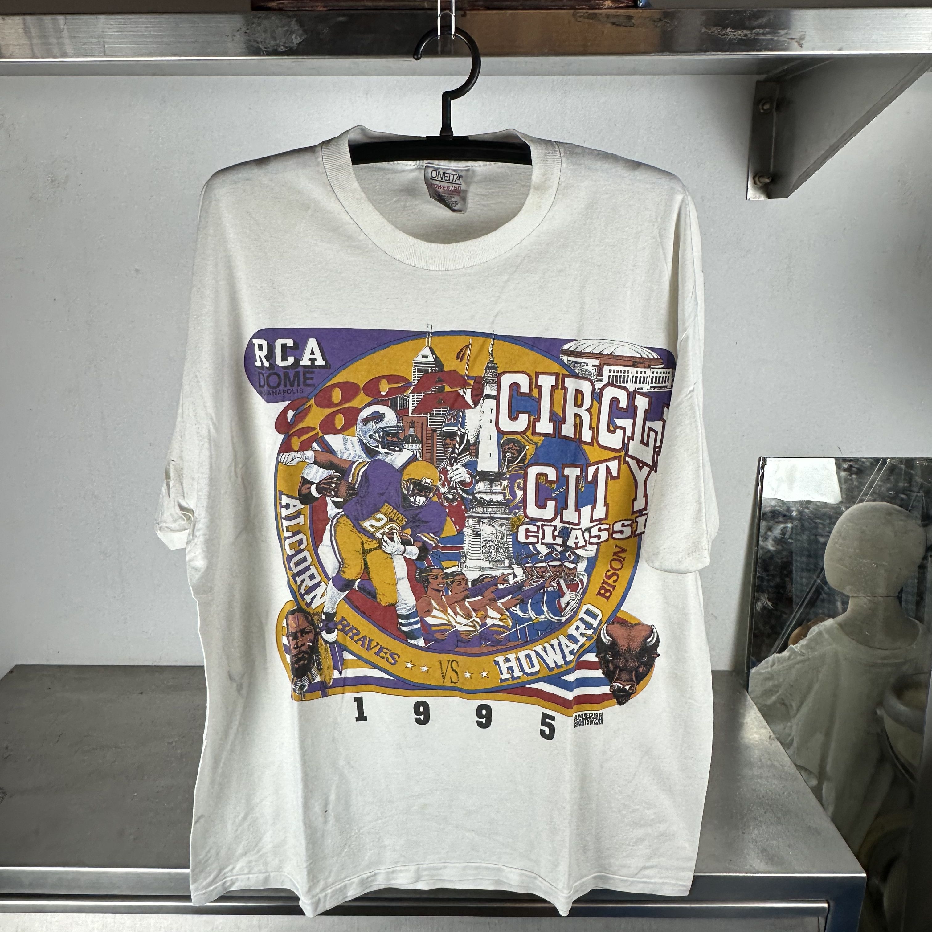 Vintage ​​​​1995 Circle City Classic College Football Braves Tee Size US XL / EU 56 / 4 - 1 Thumbnail