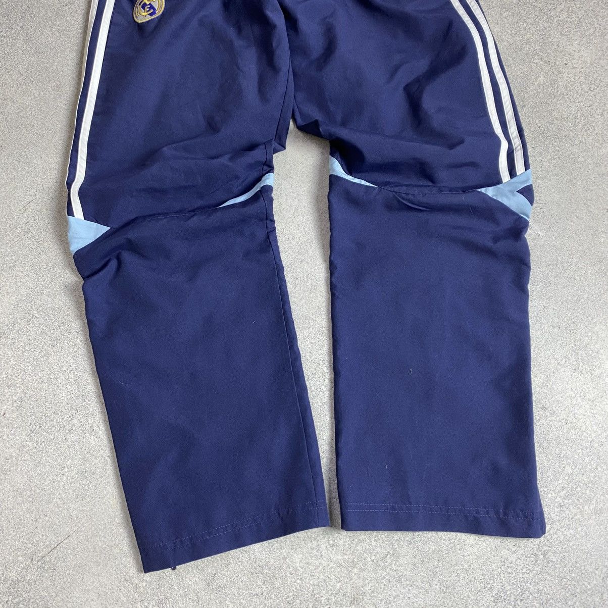 Adidas Vintage Adidas Real Madrid Track Drill Pants Size US 32 / EU 48 - 4 Thumbnail