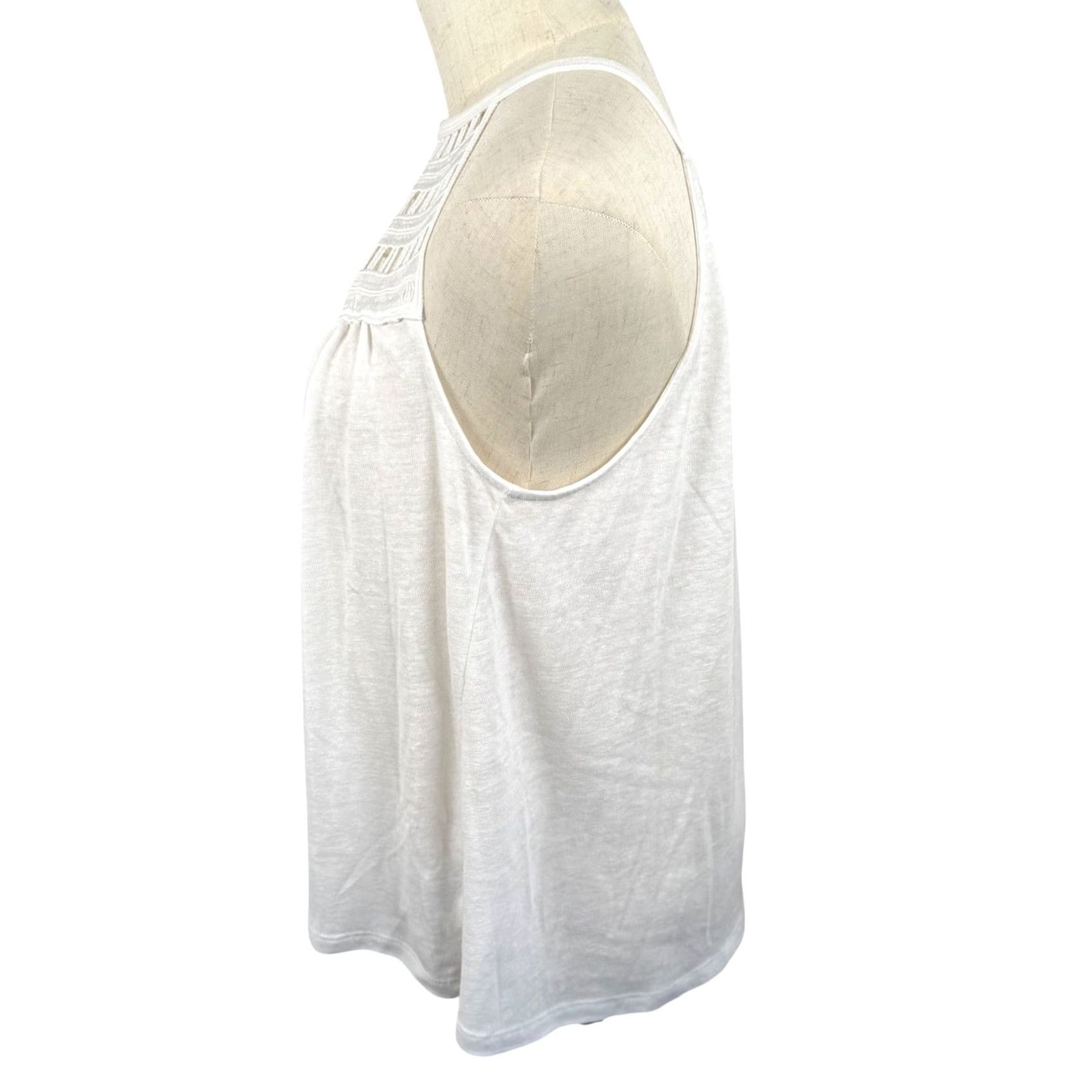 Old Navy Old Navy Womens M Halter Tank Top White Linen Blend Crochet High Neck Beachy EUC Size M / US 6-8 / IT 42-44 - 2 Thumbnail