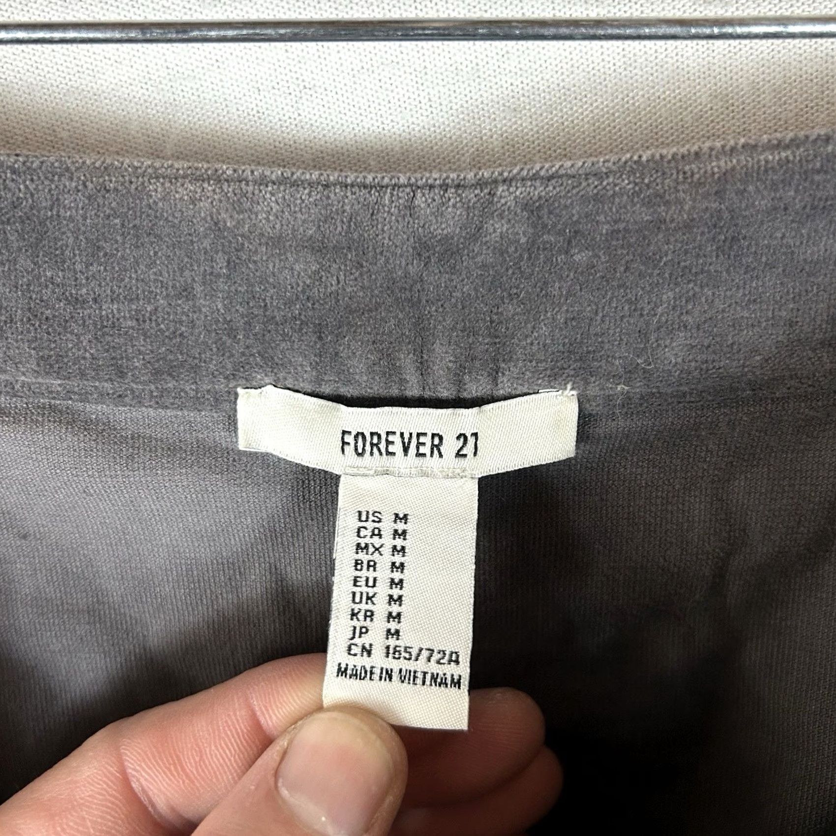 Forever 21 FOREVER 21 Corduroy Velour Mini Skirt Button Front Womens Medium Short A-line Size 32" / US 10 / IT 46 - 2 Thumbnail