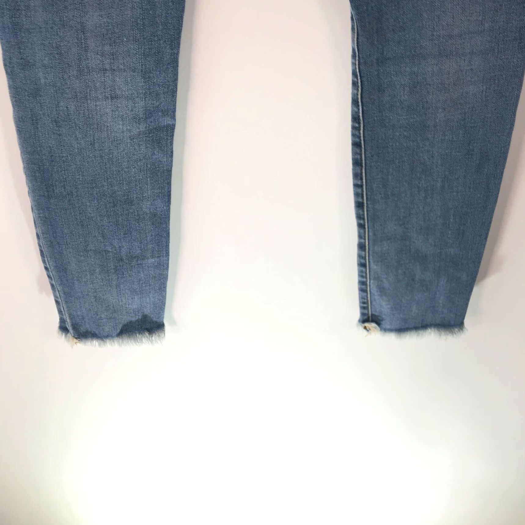Vintage Blank NYC Jeans Skinny Blue Denim Cropped Regular Fit Distressed Cropped Skinny Blue Denim Jeans Size 25 Womens Size 42" / US 20 - 6 Thumbnail