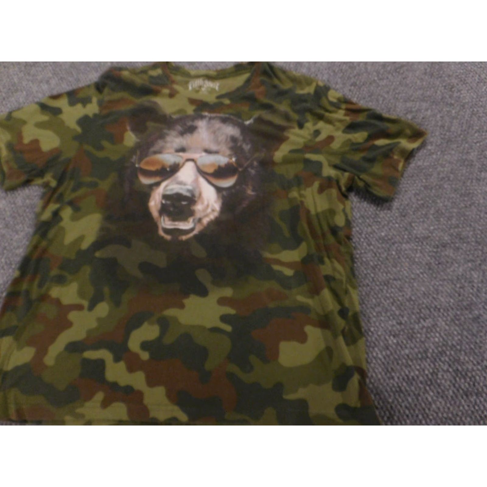 Vintage Fifth sun Mens Shirt XL green Camouflage Bear Graphic T-Shirt Crew Neck Short Sleeve Logo Animals Vintage No (adjusted to fit rules) Size US XL / EU 56 / 4 - 3 Thumbnail