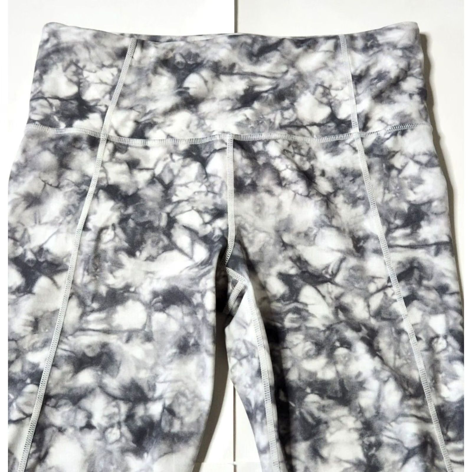 Athleta Athleta Tie Womens M Gray Dye Salutation Tight Leggings Size 32" / US 10 / IT 46 - 3 Thumbnail