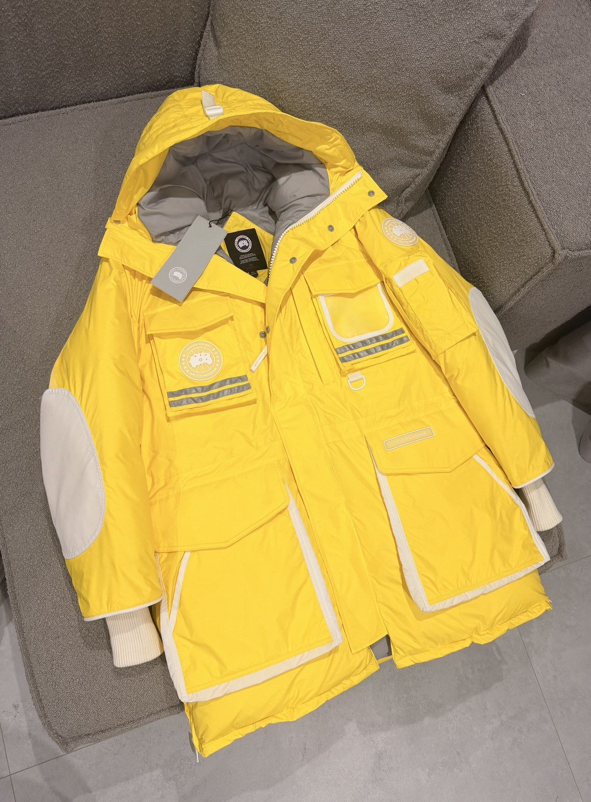Canada Goose CANADA GOOSE Snow Mantra Parka Down Jacket Coat Size M Size US M / EU 48-50 / 2 - 3 Thumbnail