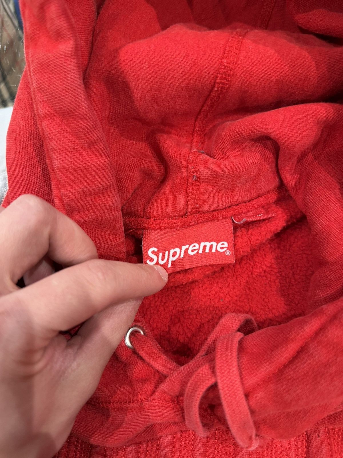 Supreme Supreme Embroidered Outline Hooded Sweatshirt Red Size US M / EU 48-50 / 2 - 9 Thumbnail