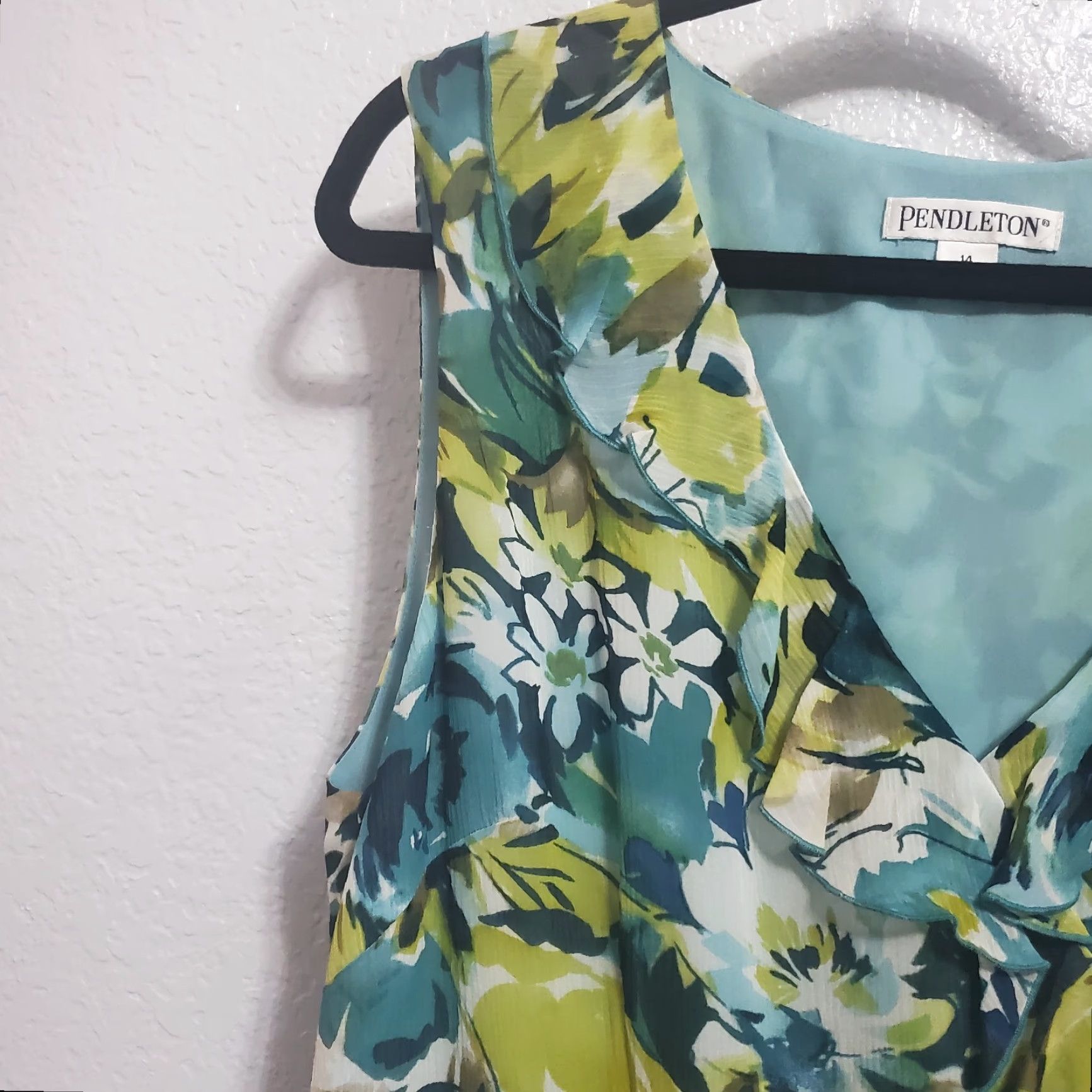Pendleton VINTAGE Pendleton Dress Women 14 Blue Green Floral Silk Sleeveless Ruffles Lined Knee Length V-Neck Side Zip 100% Silk Womens Size XL / US 12-14 / IT 48-50 - 5 Thumbnail
