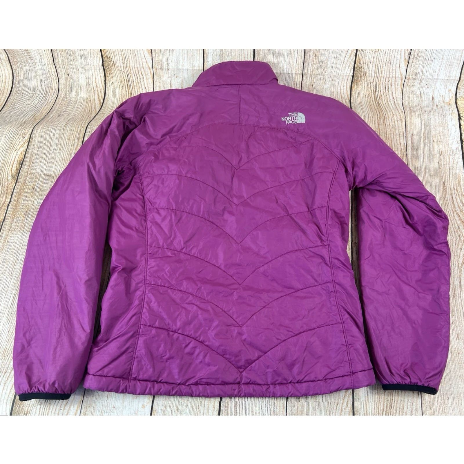 The North Face VINTAGE? (no) The North Face Primaloft Puffer Jacket Women M Fuchsia Quilted Medium Women Moms? Size M / US 6-8 / IT 42-44 - 2 Thumbnail