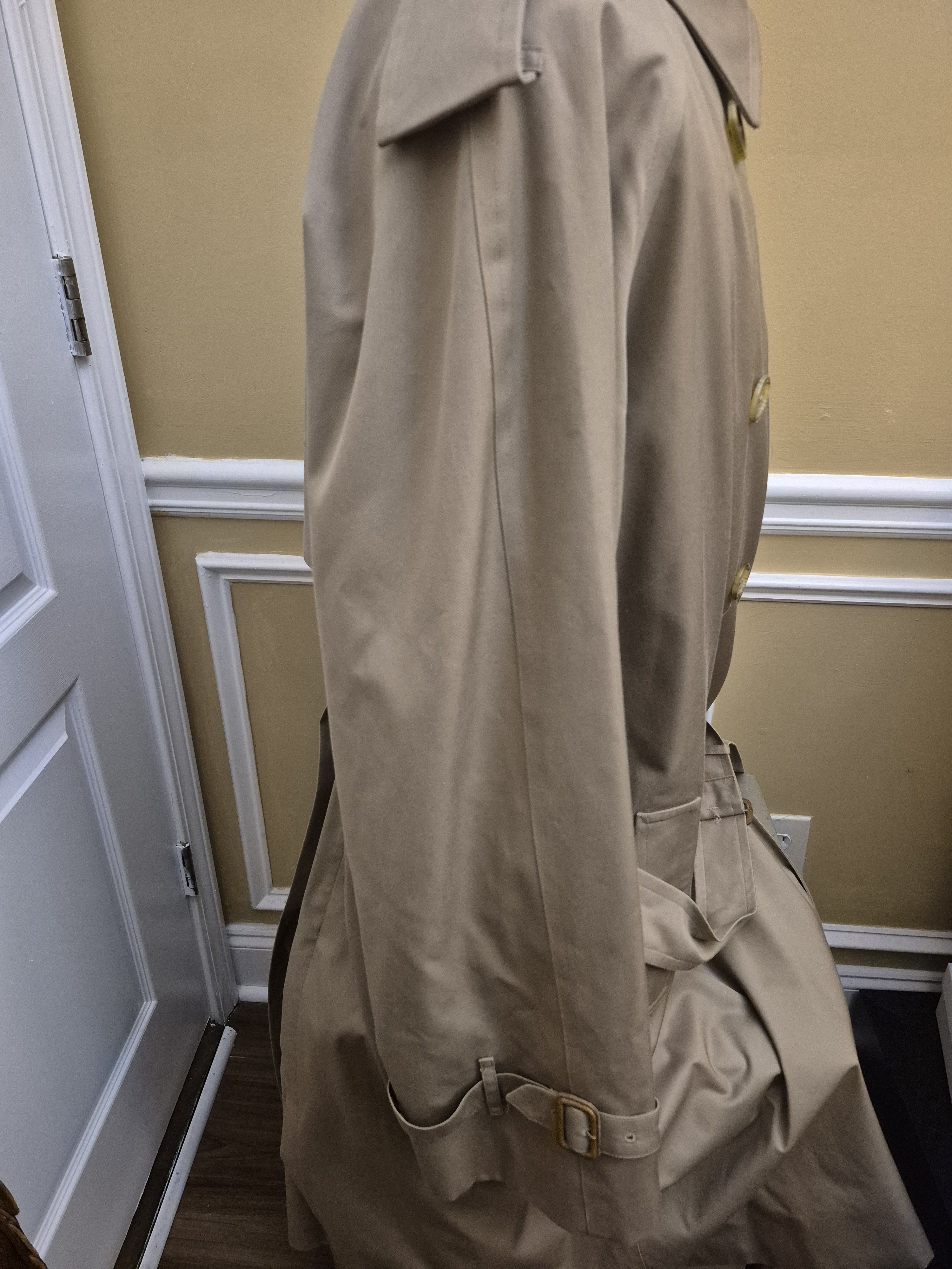 Burberry Burberry Tan Double Breast Trenchcoat Size 44 L Size US XL / EU 56 / 4 - 5 Thumbnail