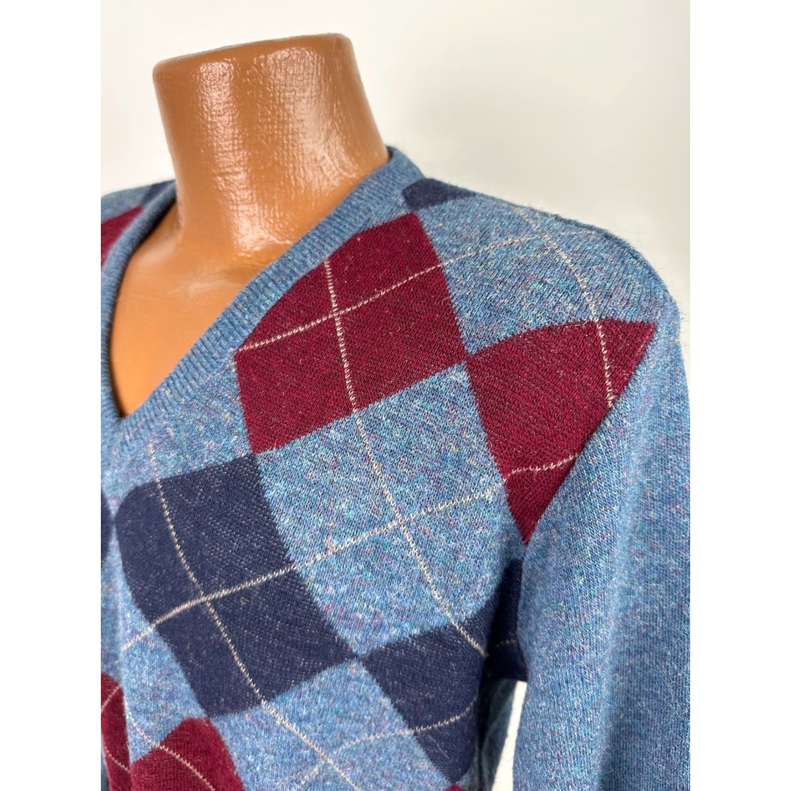 Vintage VINTAGE Robert Bruce Sweater Mens M Argyle Diamond Knit V-Neck Pullover Blue 80s Grunge Golf Size US M / EU 48-50 / 2 - 7 Thumbnail