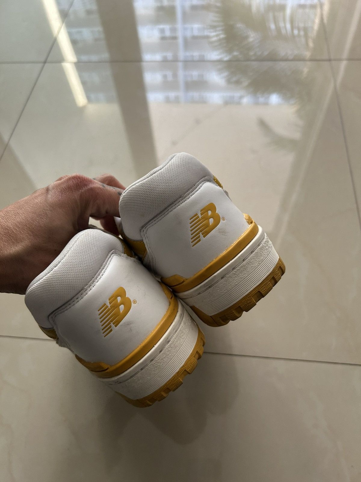 New Balance New Balance 550 yellow/white Size US 9 / EU 42 - 4 Thumbnail