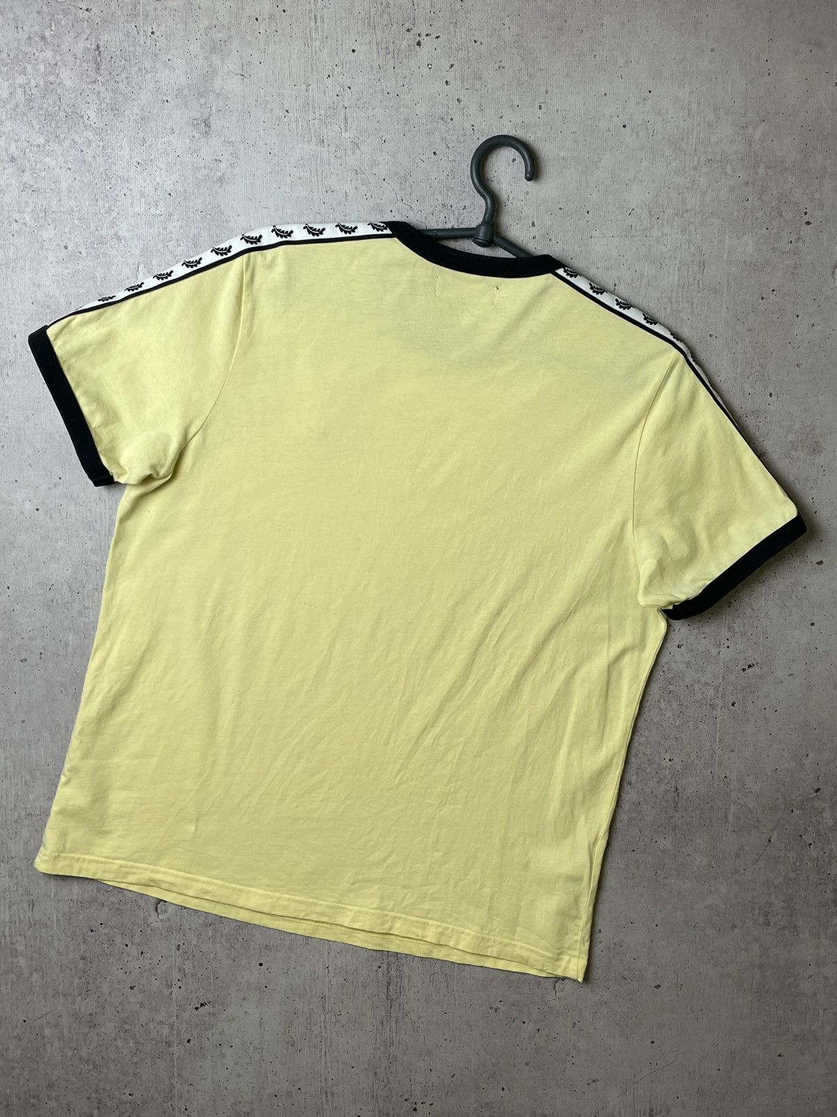 Fred Perry Fred Perry lamps T-shirt Size US M / EU 48-50 / 2 - 7 Thumbnail