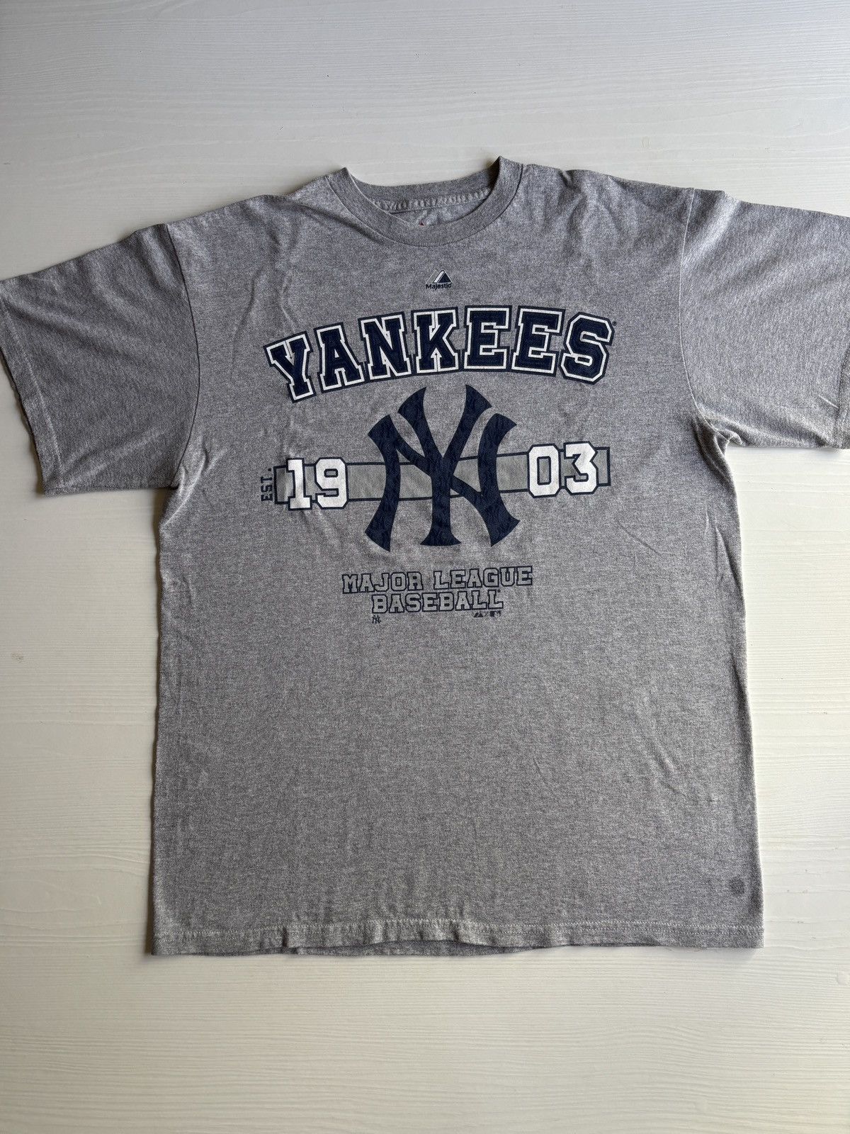 Majestic Grey Majestic New York Yankees T-Shirt Size US L / EU 52-54 / 3 - 1 Thumbnail