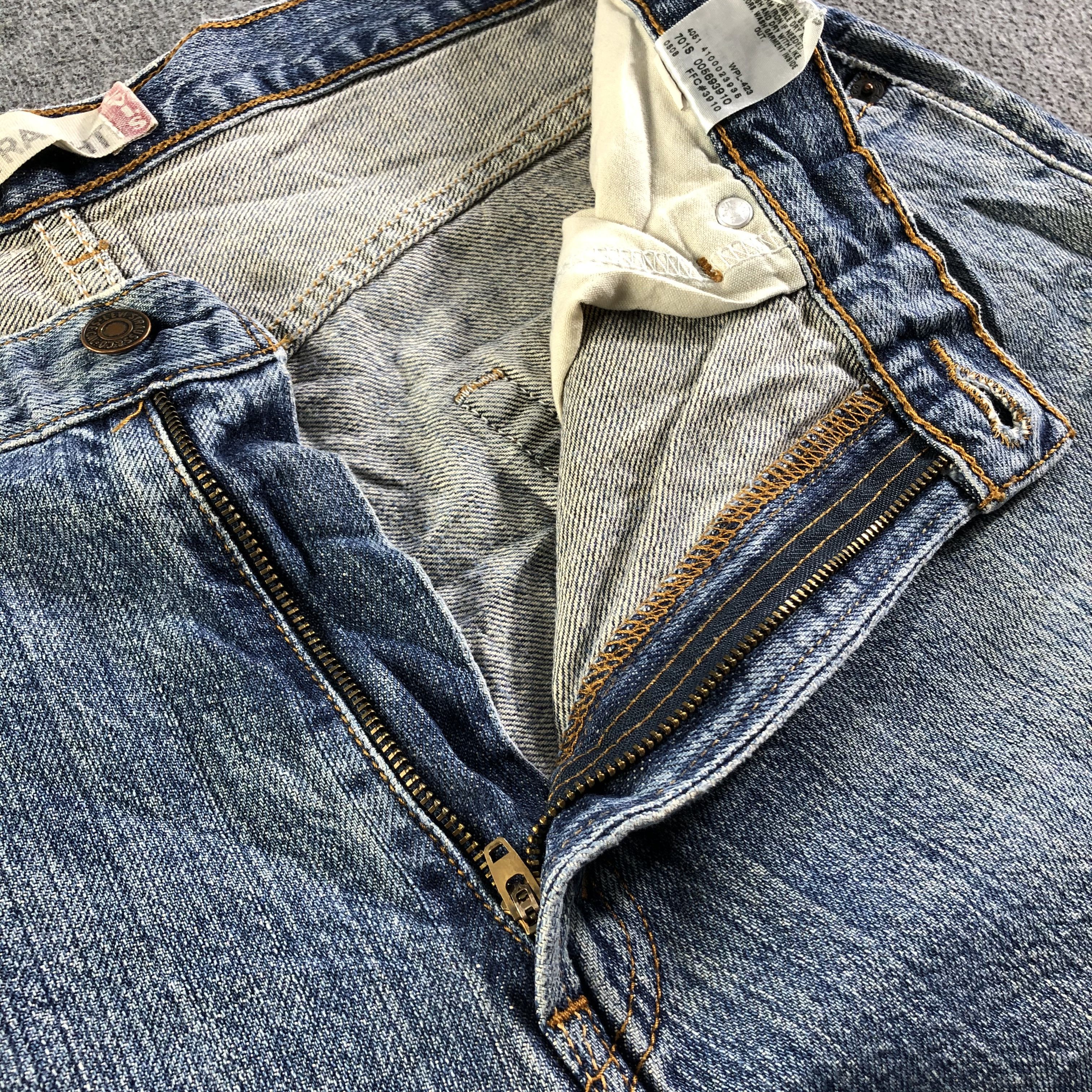Levi's Vintage Levis 569 Jeans-J4385 Size US 35 - 8 Thumbnail