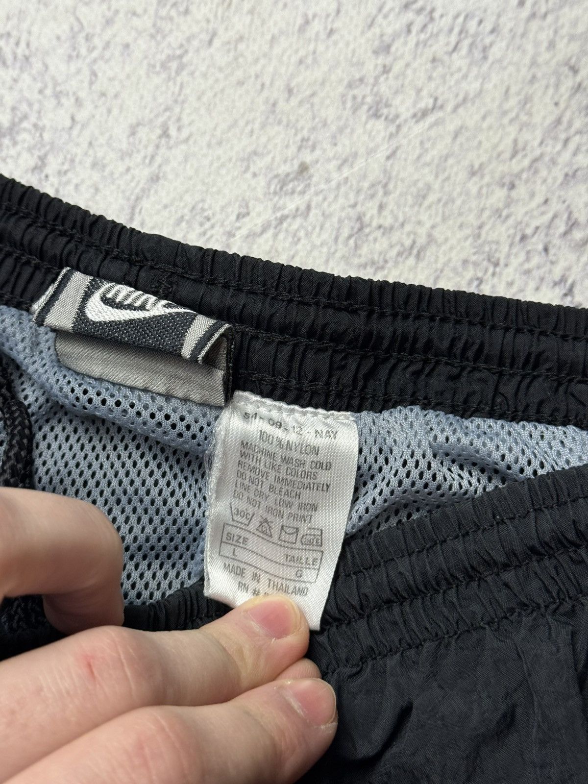 Nike Vintage Nike Nylon Shorts Y2K Size US 34 / EU 50 - 9 Thumbnail